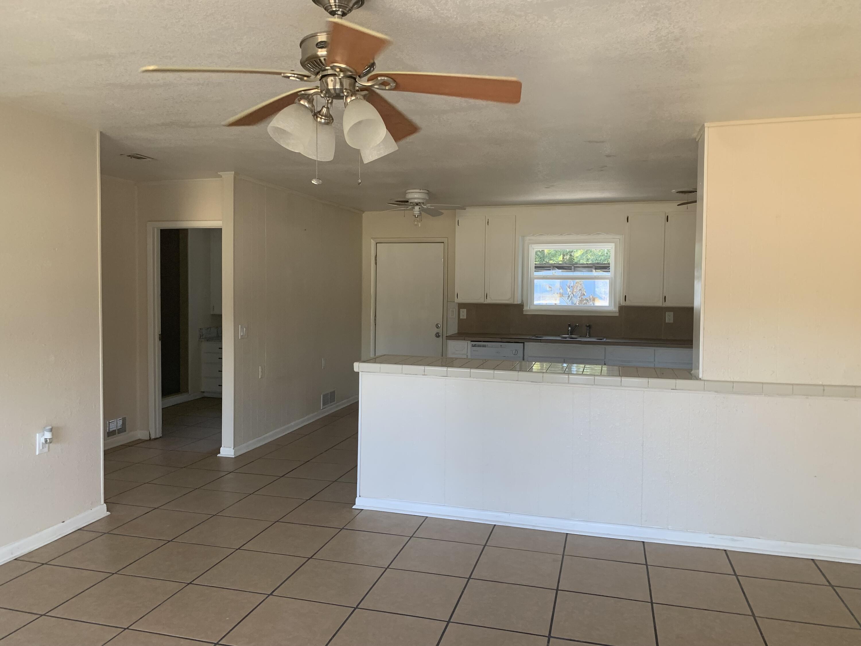 METES & BOUNDS - Residential Lease