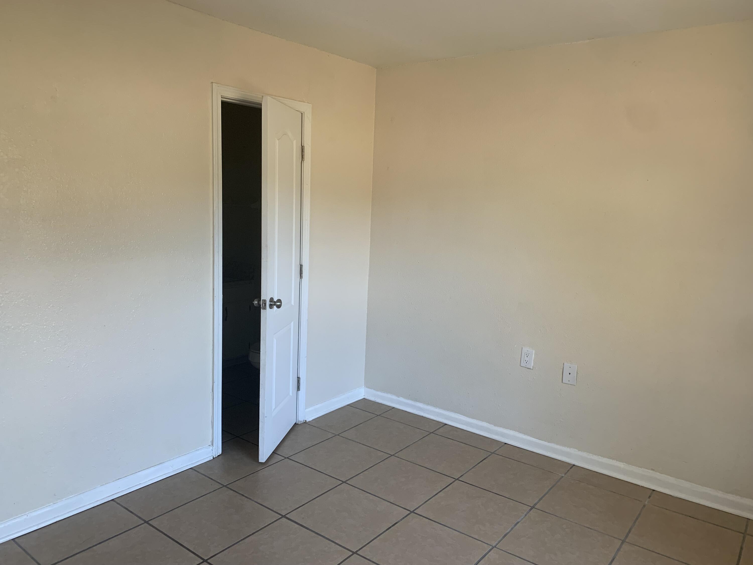 METES & BOUNDS - Residential Lease