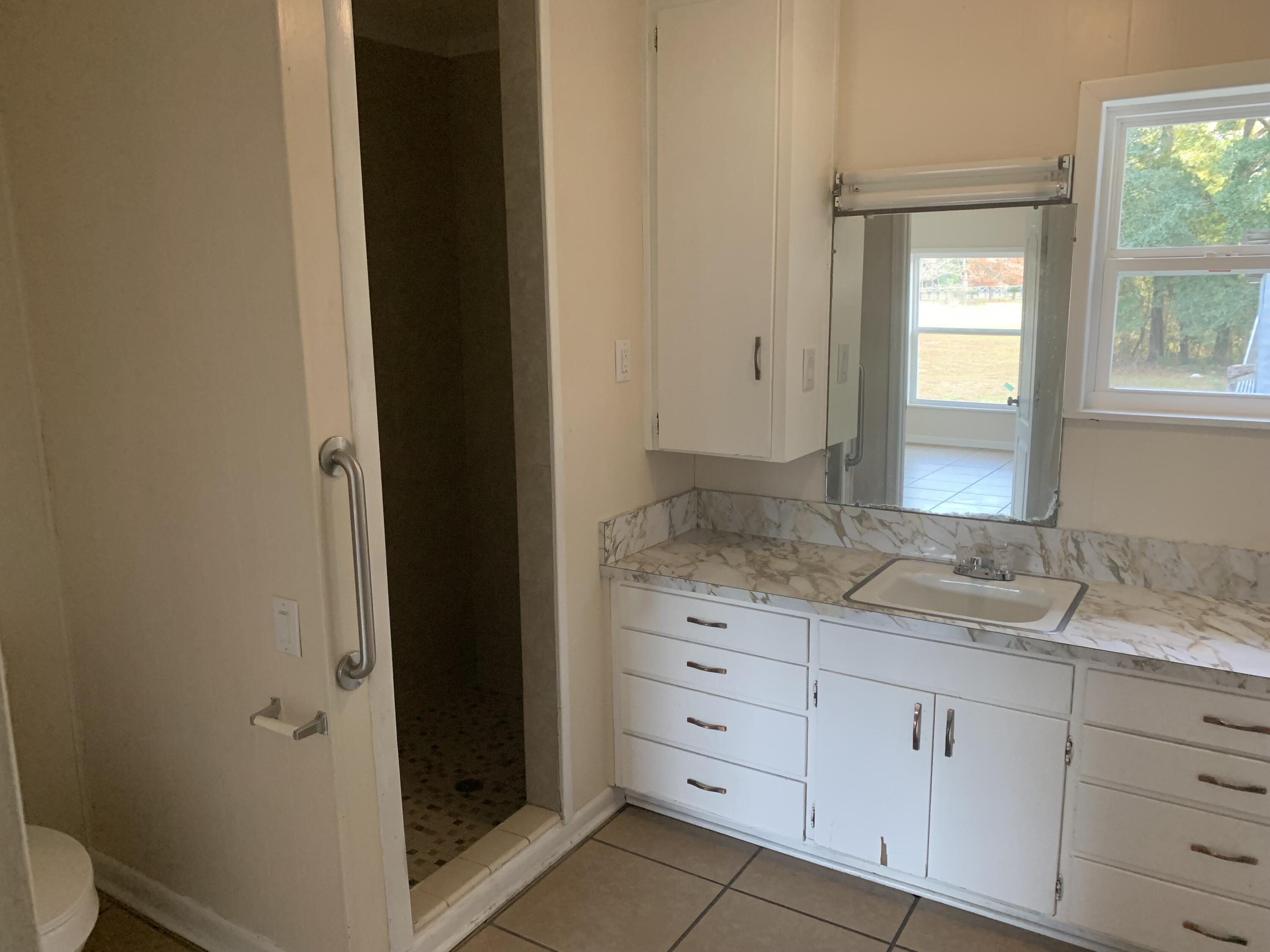 METES & BOUNDS - Residential Lease