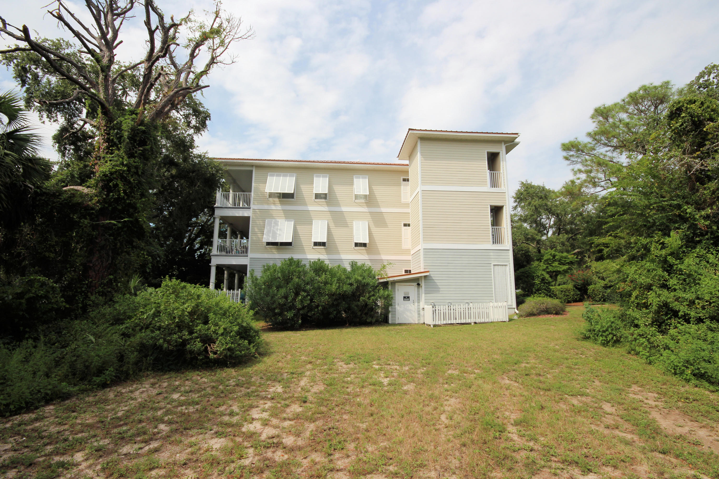 MIRAMAR PLACE - Residential