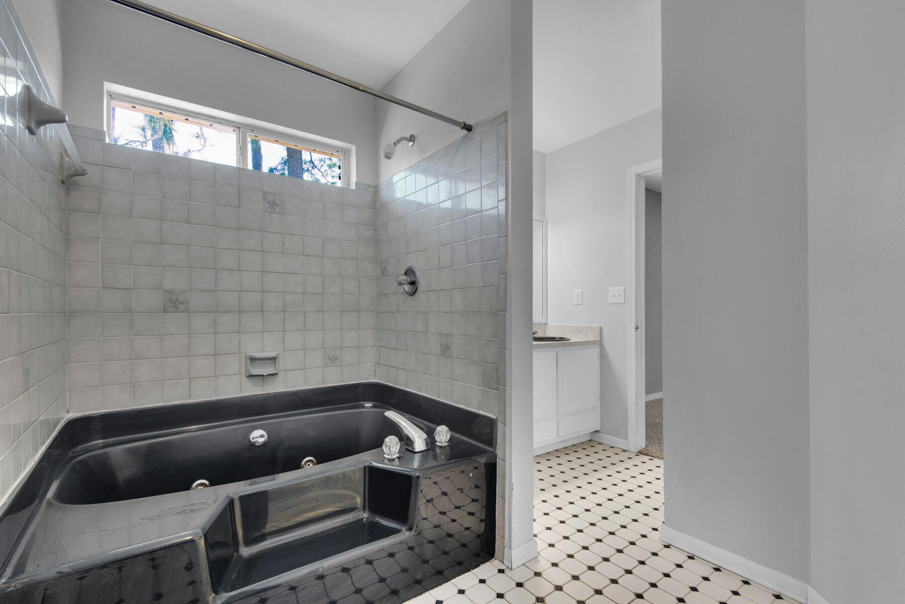 SUMMER HILLS LOT 10 - Residential Lease