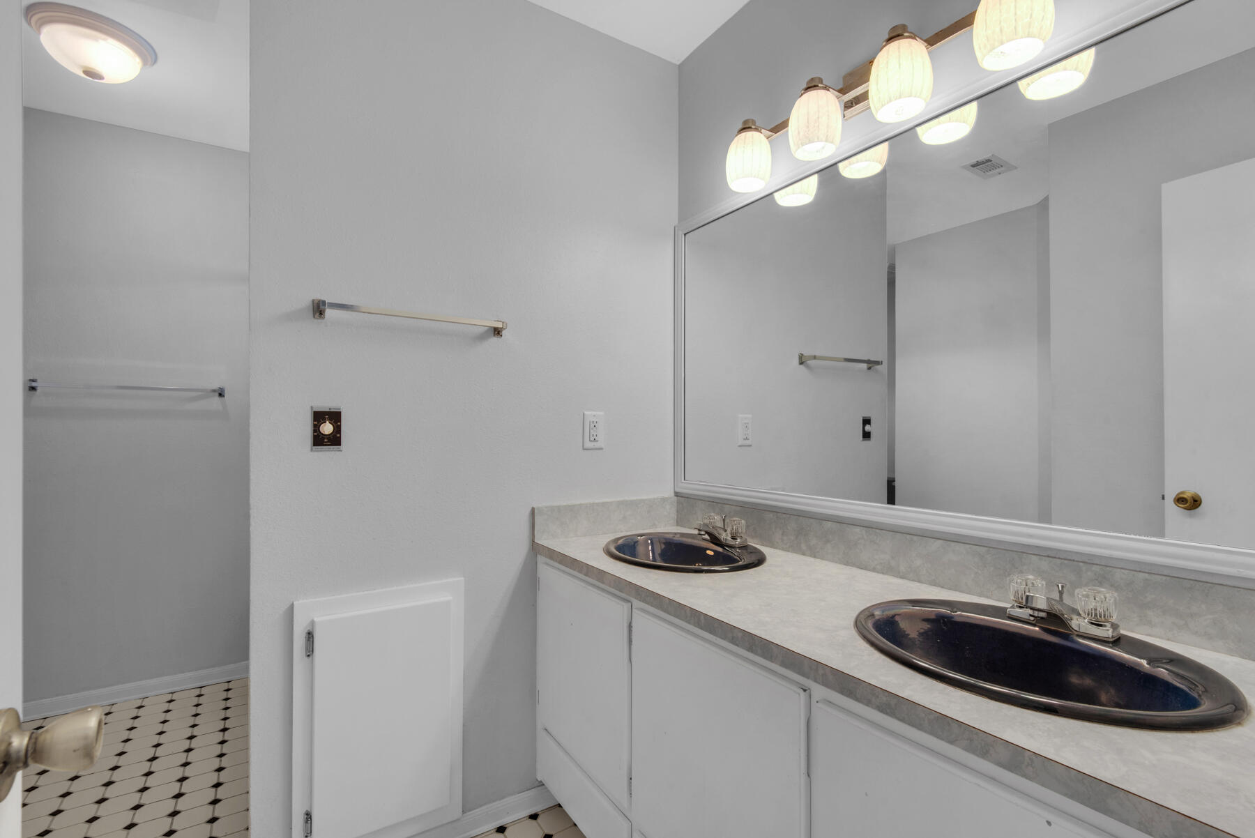 SUMMER HILLS LOT 10 - Residential Lease