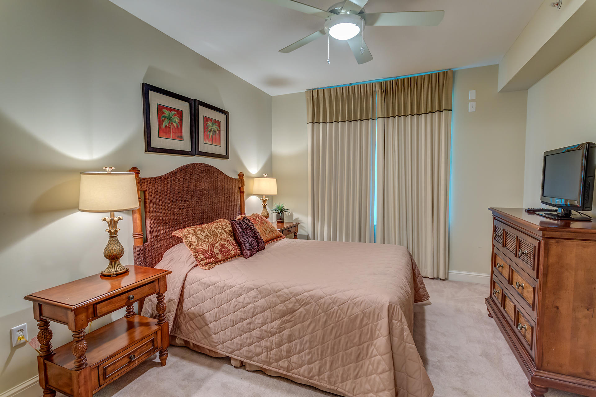 AQUA BEACHSIDE RESORT - Residential