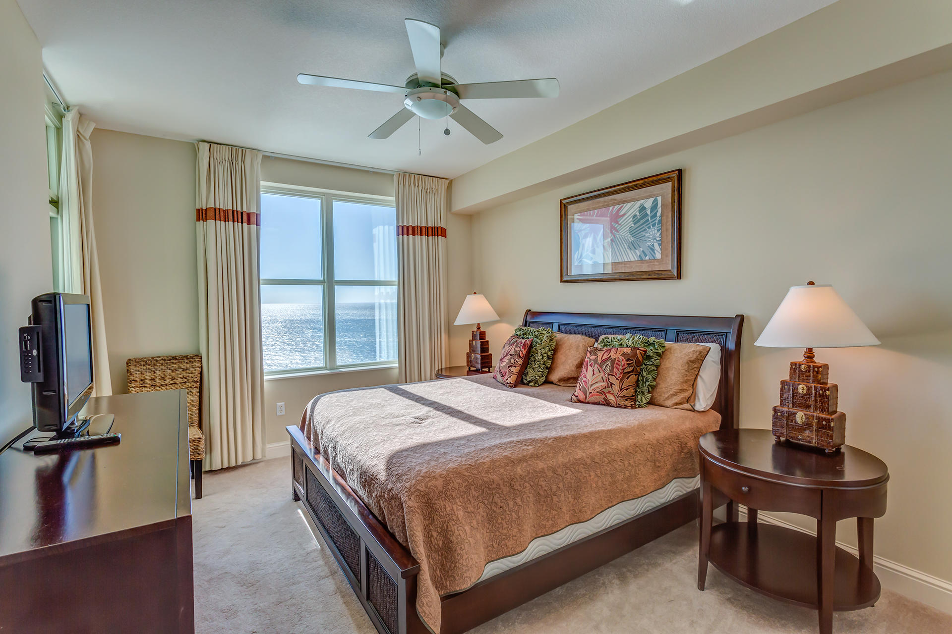 AQUA BEACHSIDE RESORT - Residential