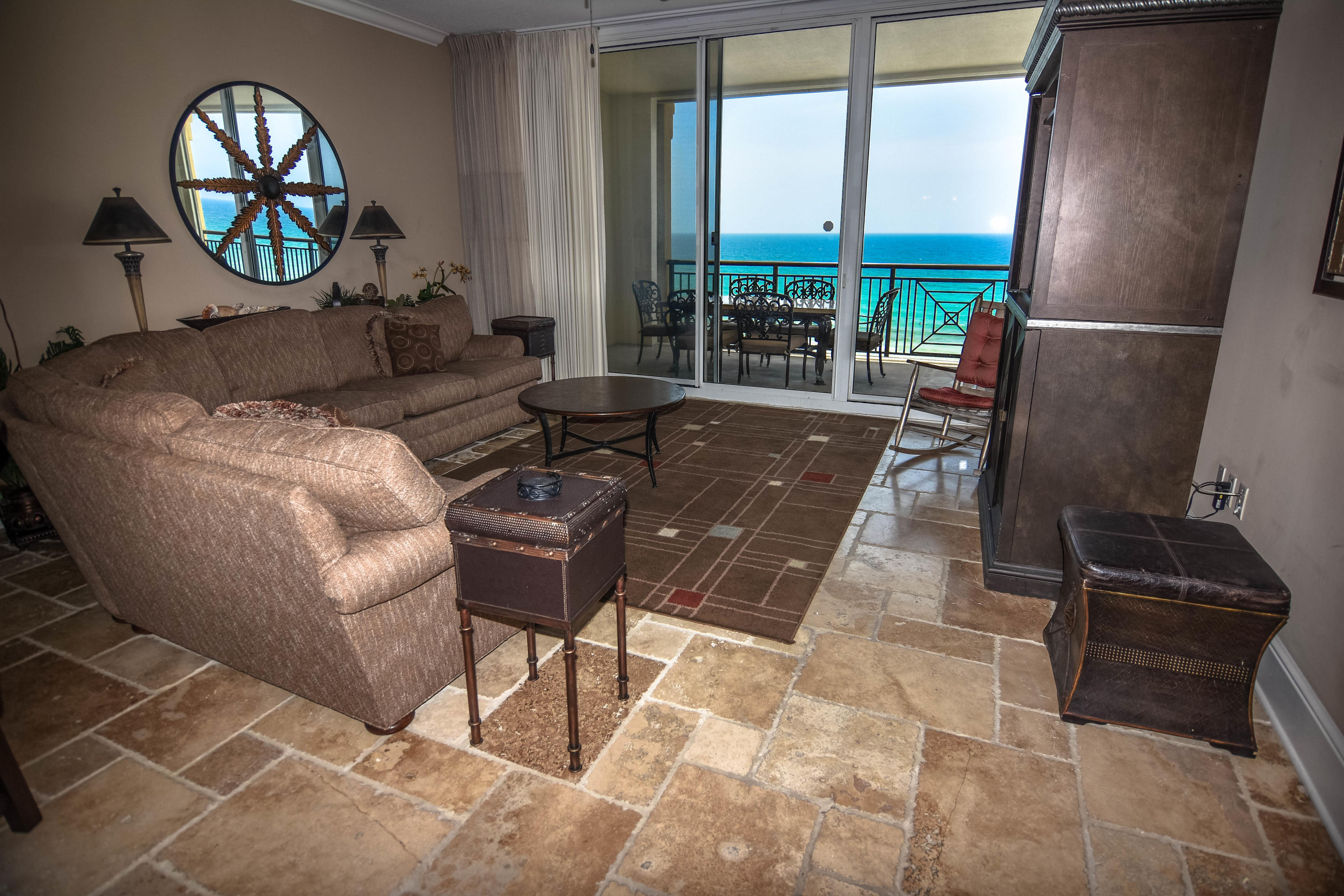 BELLA RIVA - Residential