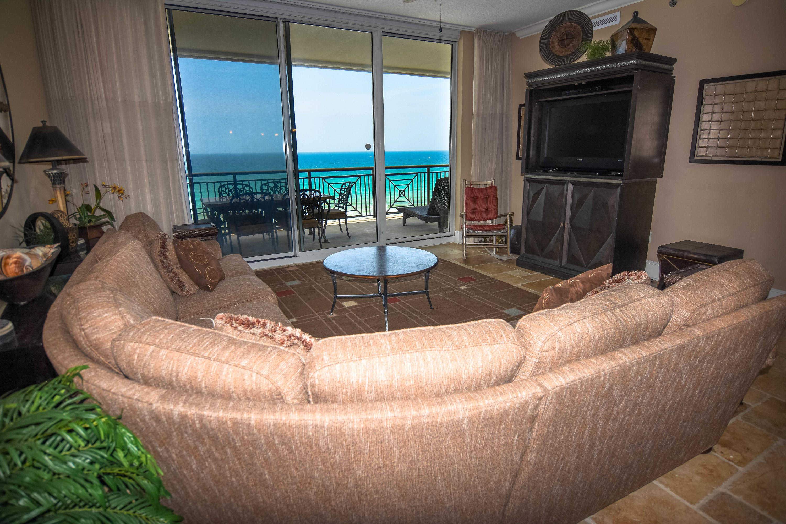 BELLA RIVA - Residential