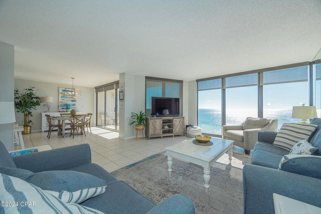 EDGEWATER TOWER 3 - Residential