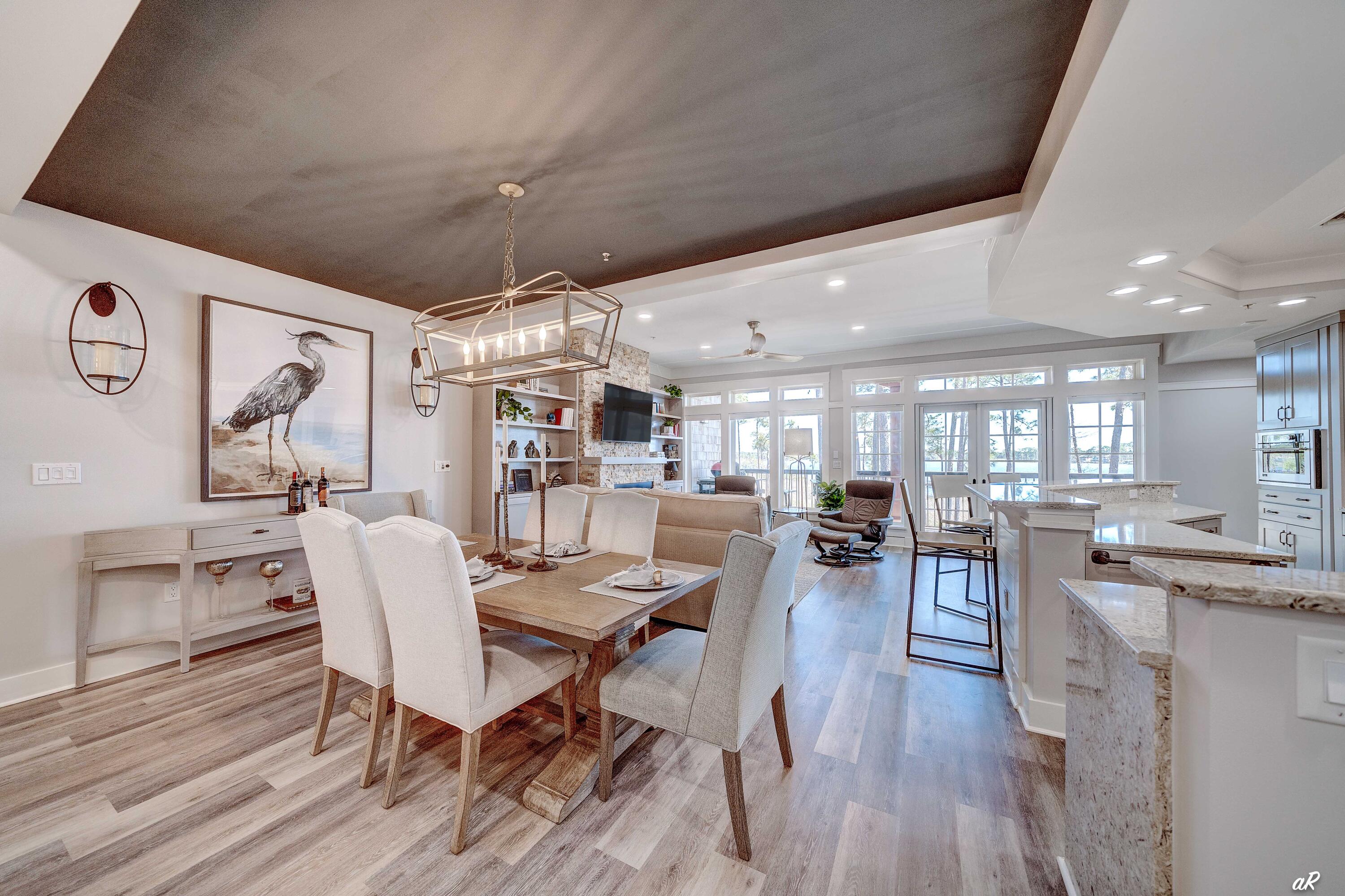 LAKESIDE LODGE AT PROSPECT POINT - Residential