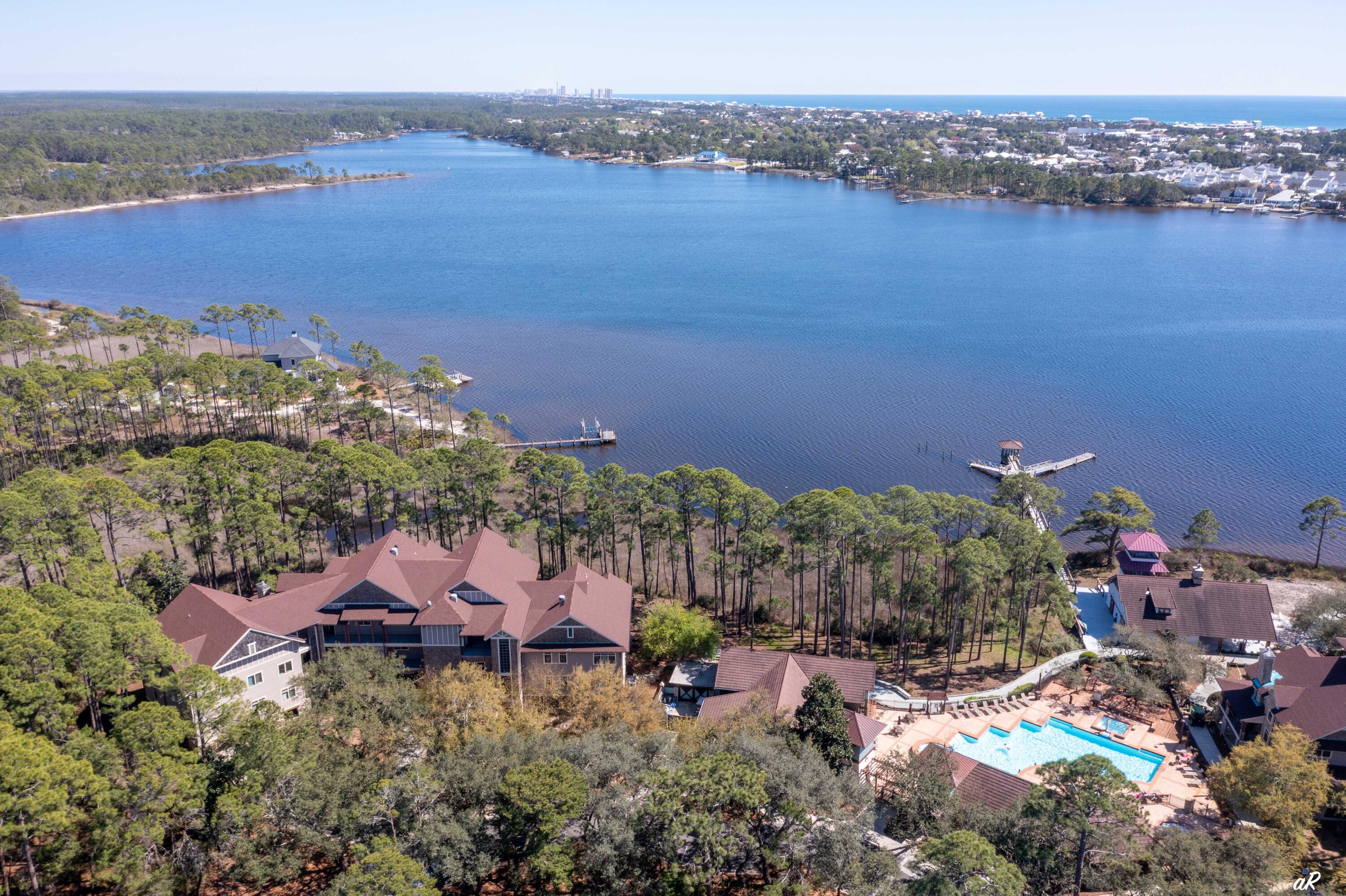 LAKESIDE LODGE AT PROSPECT POINT - Residential