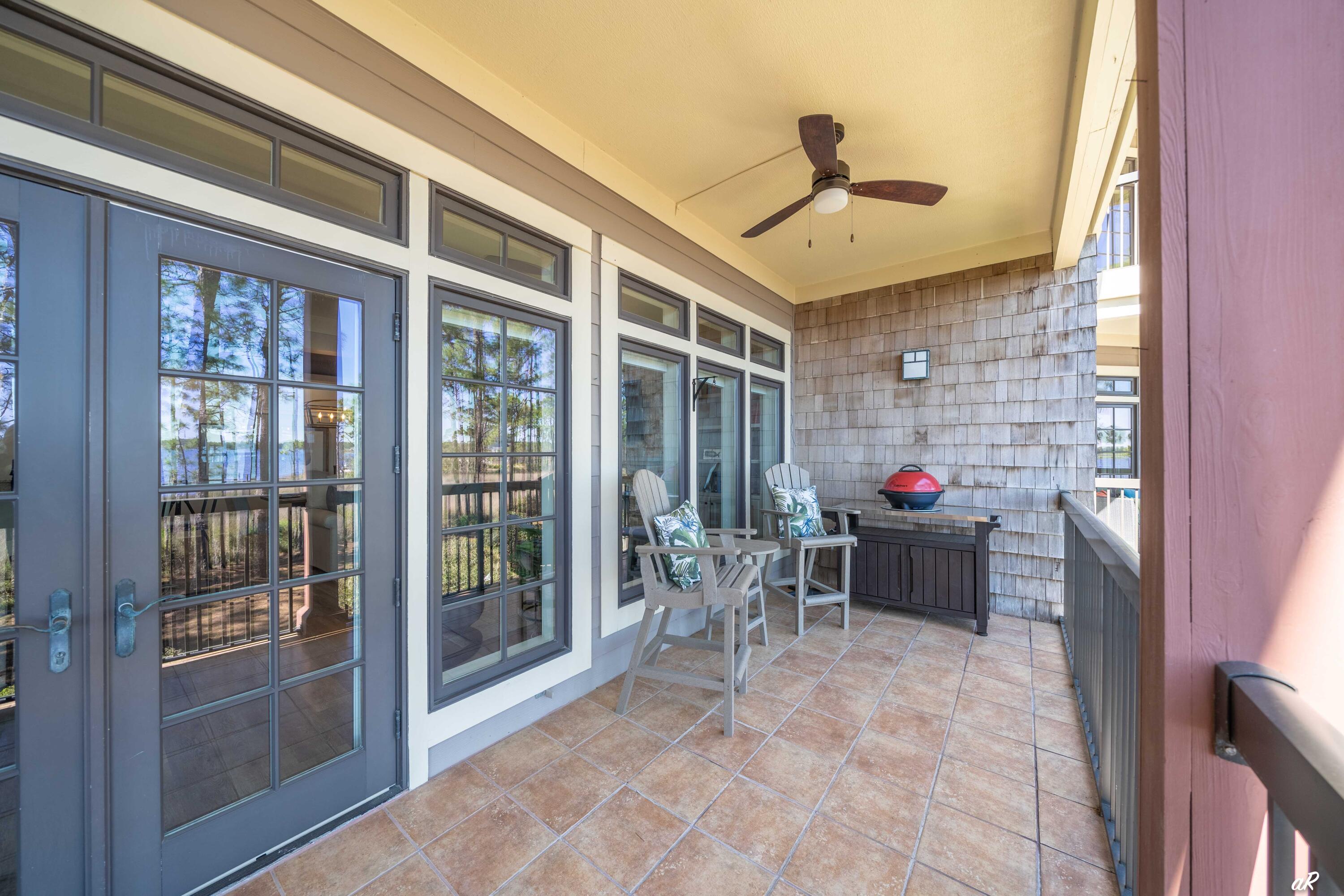LAKESIDE LODGE AT PROSPECT POINT - Residential