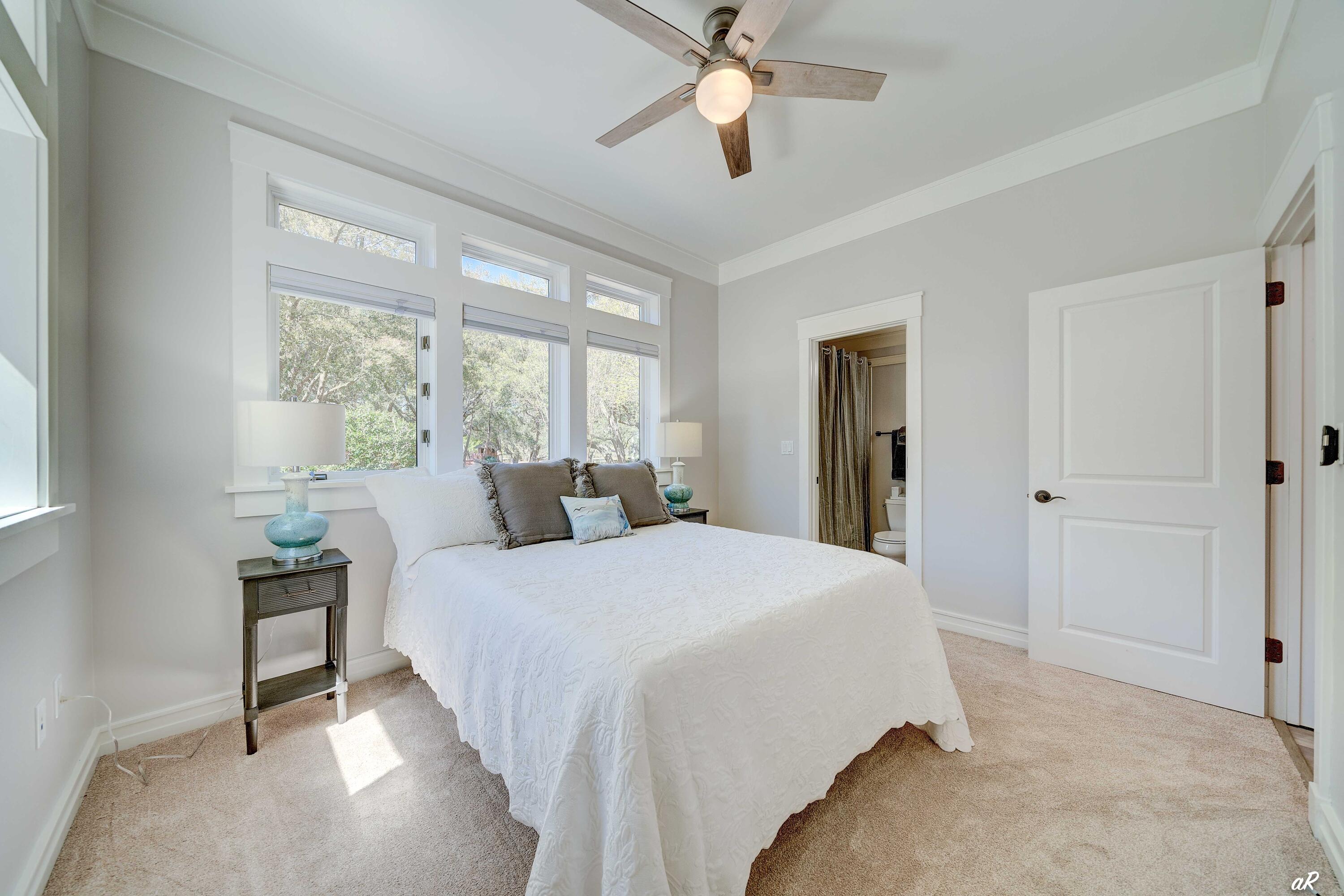 LAKESIDE LODGE AT PROSPECT POINT - Residential