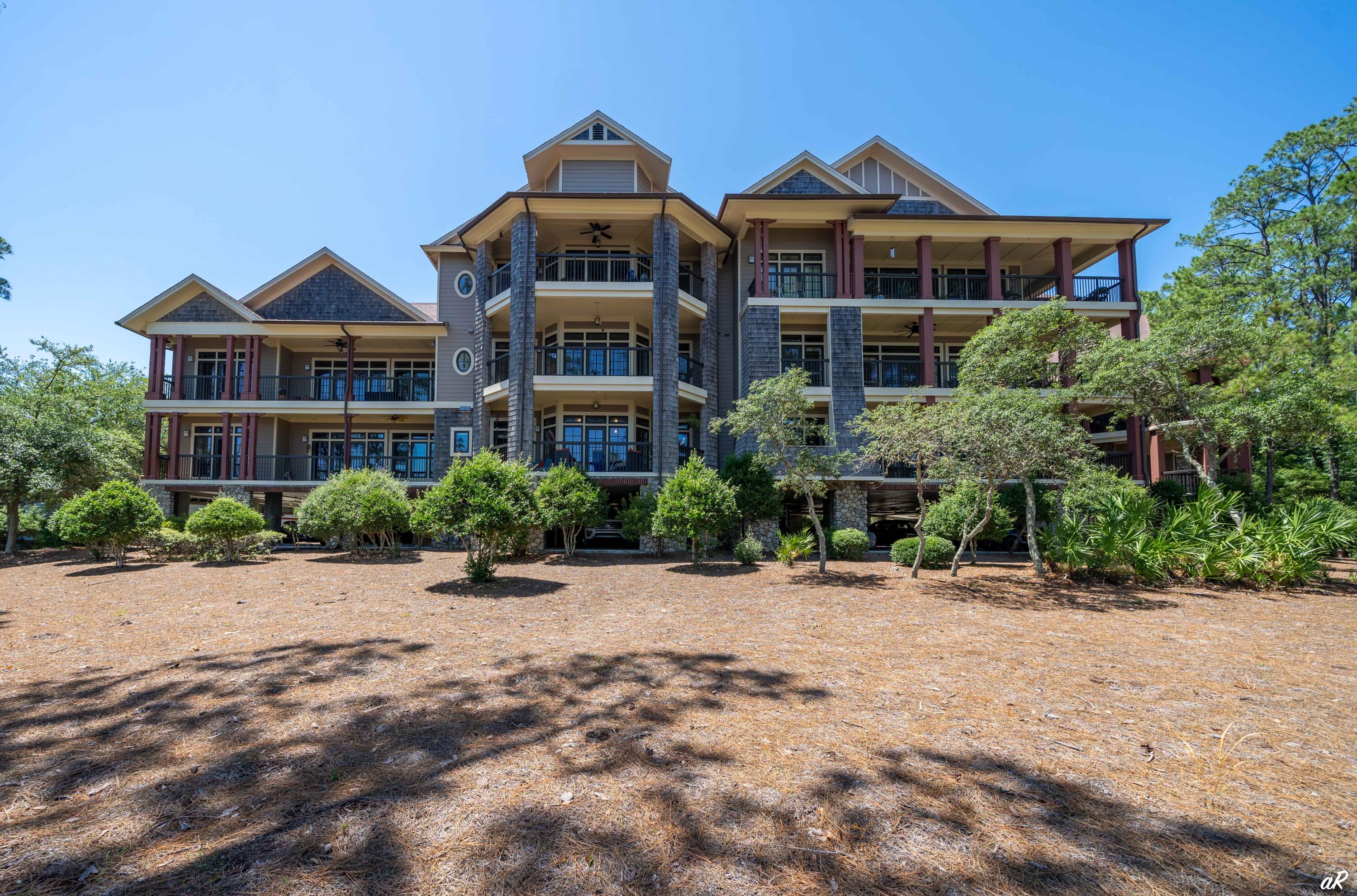 LAKESIDE LODGE AT PROSPECT POINT - Residential