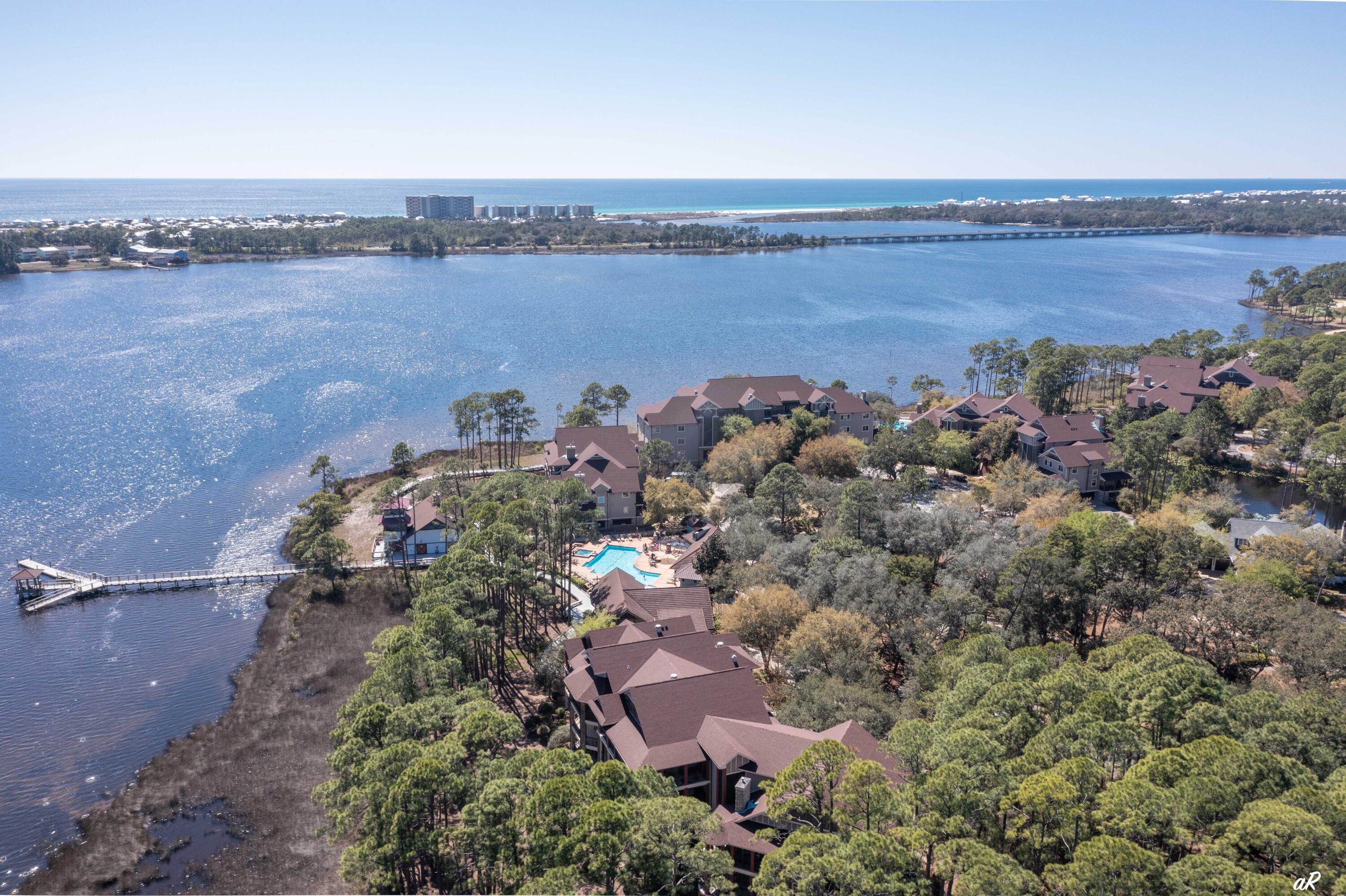 LAKESIDE LODGE AT PROSPECT POINT - Residential