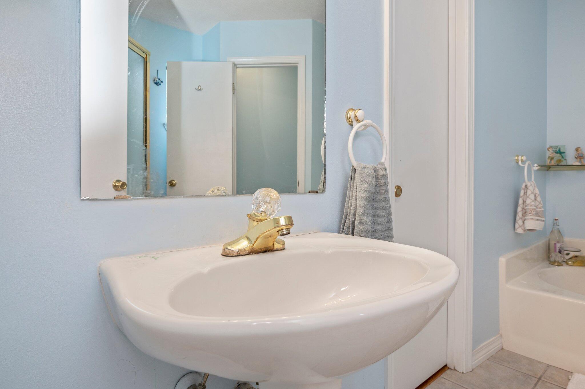 NORTHVIEW ESTATES 3RD ADDN - Residential