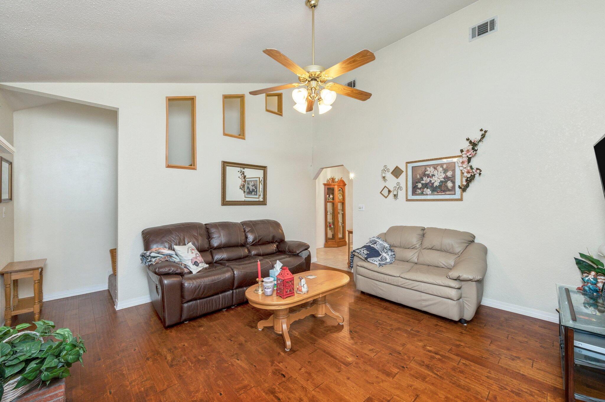 NORTHVIEW ESTATES 3RD ADDN - Residential