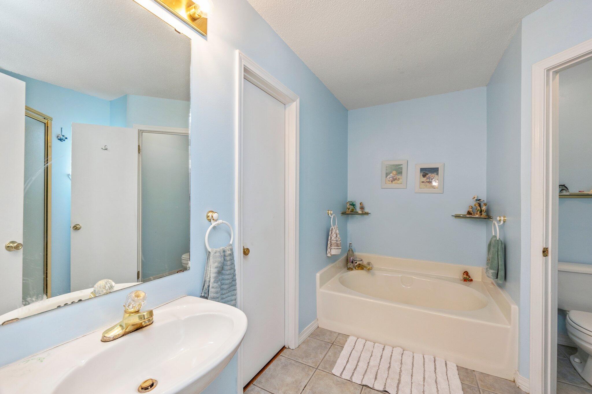 NORTHVIEW ESTATES 3RD ADDN - Residential