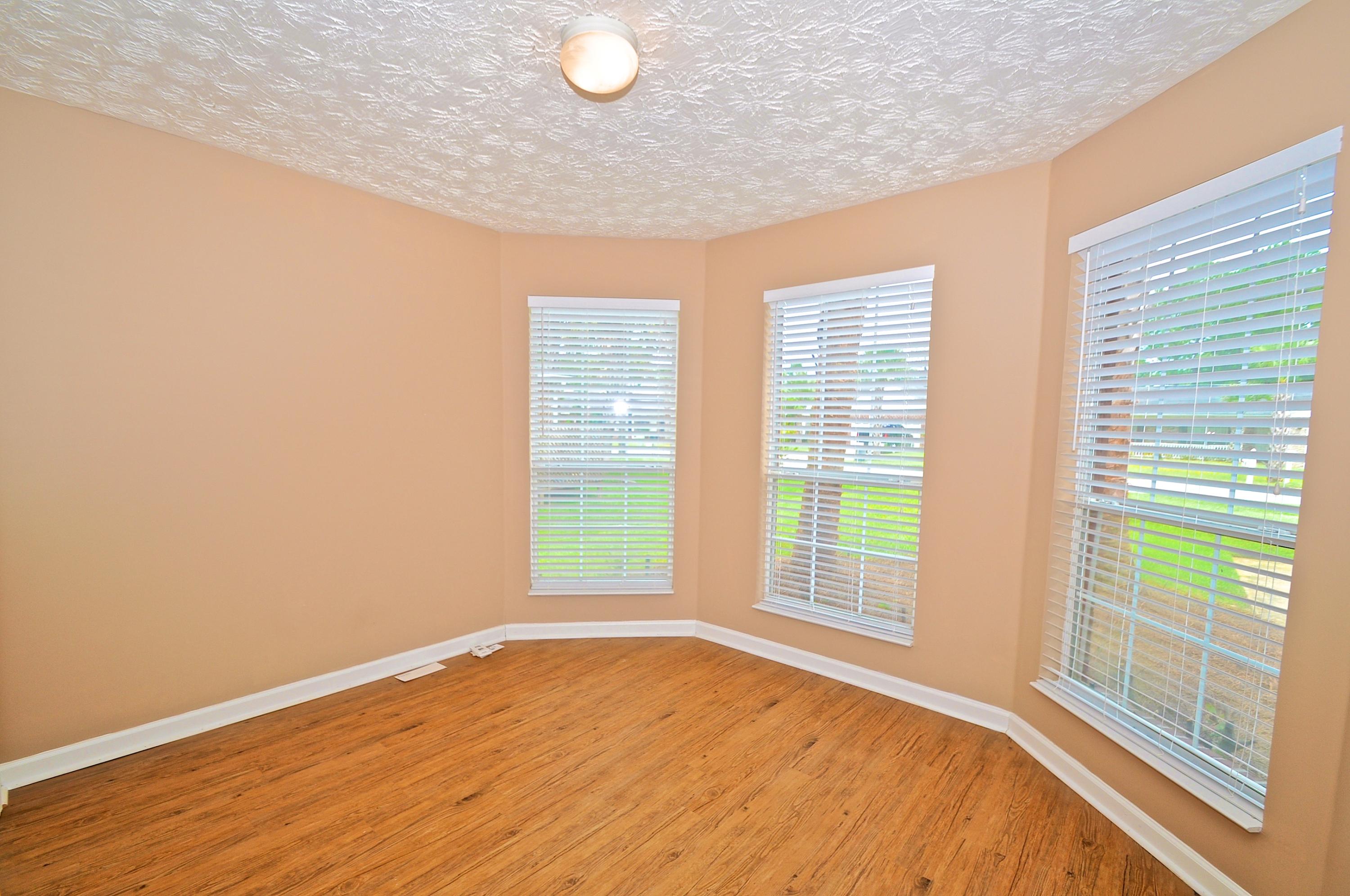 BRANDON OAKS - Residential Lease