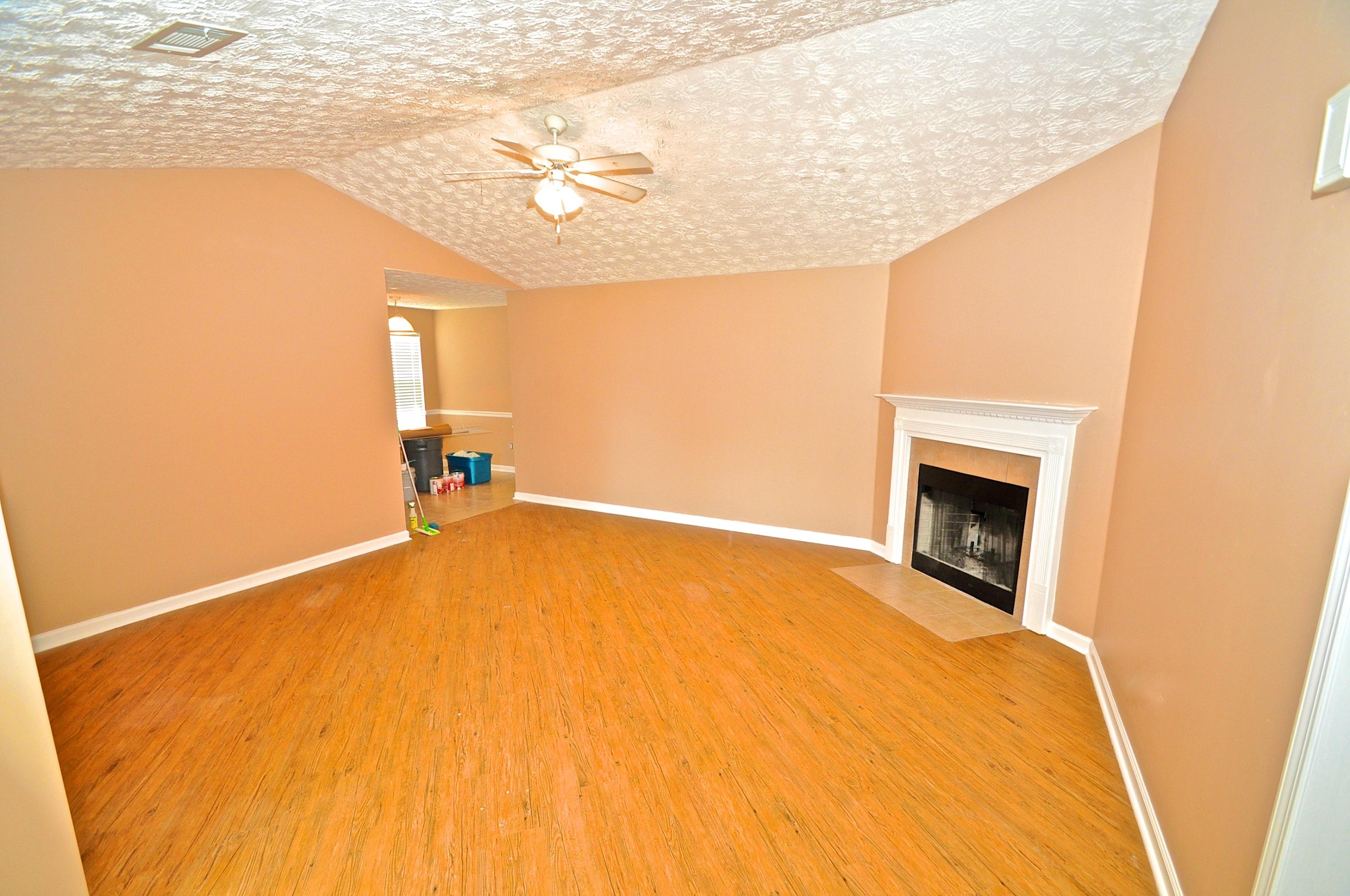 BRANDON OAKS - Residential Lease