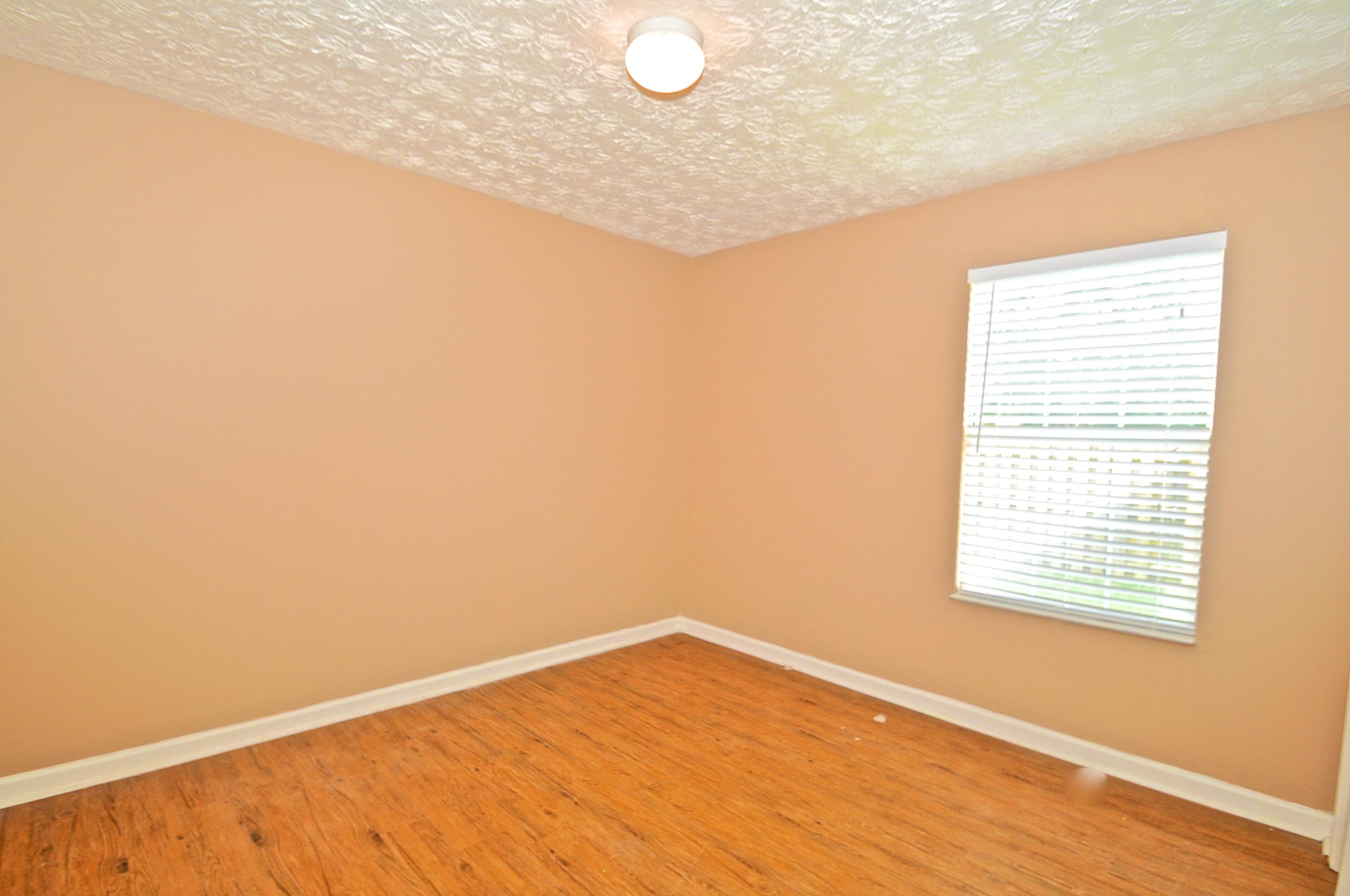 BRANDON OAKS - Residential Lease