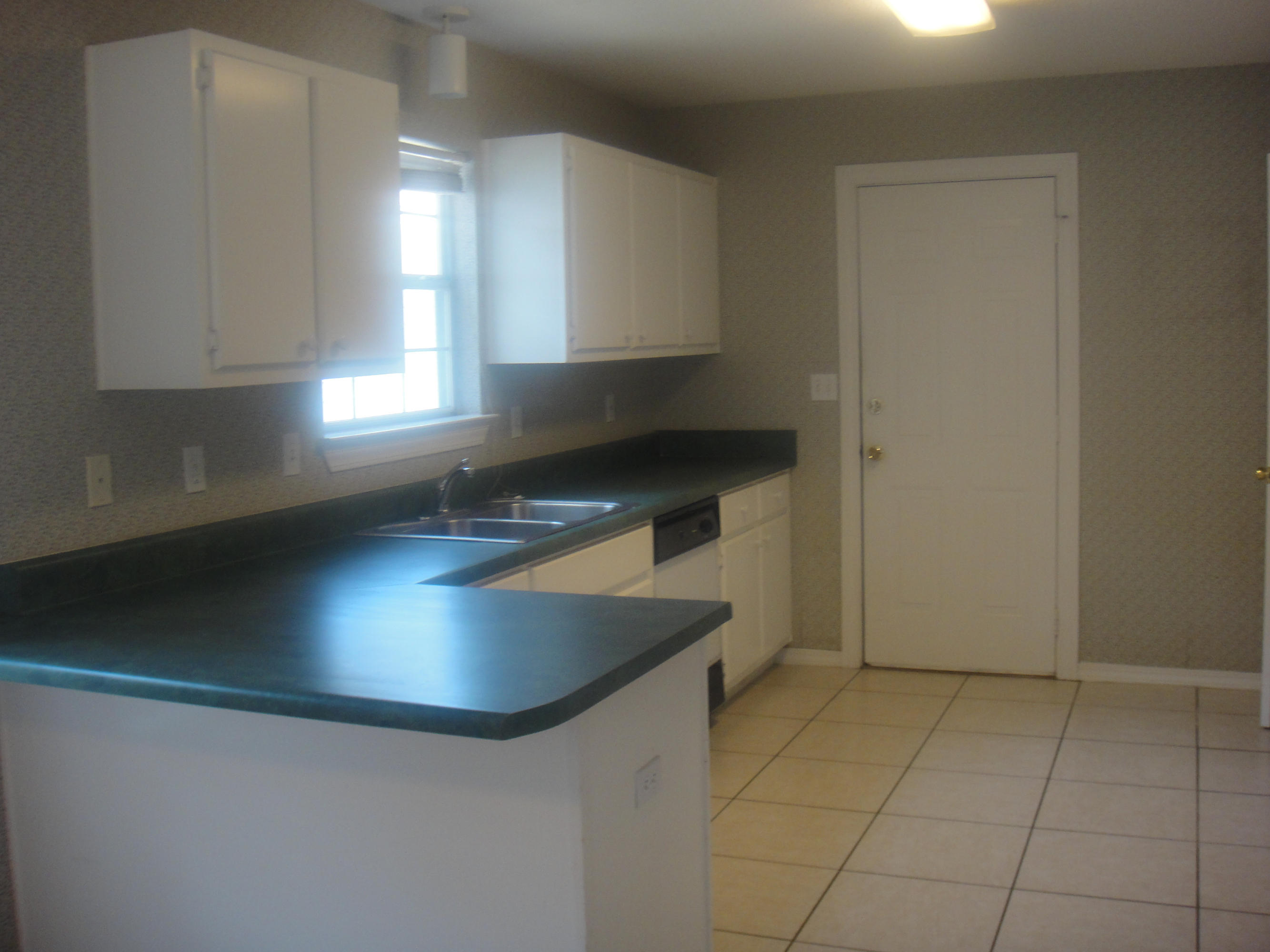 SOUTHERN OAKS PLANTATION - Residential Lease