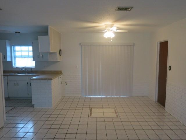 PORT DIXIE - Residential Lease