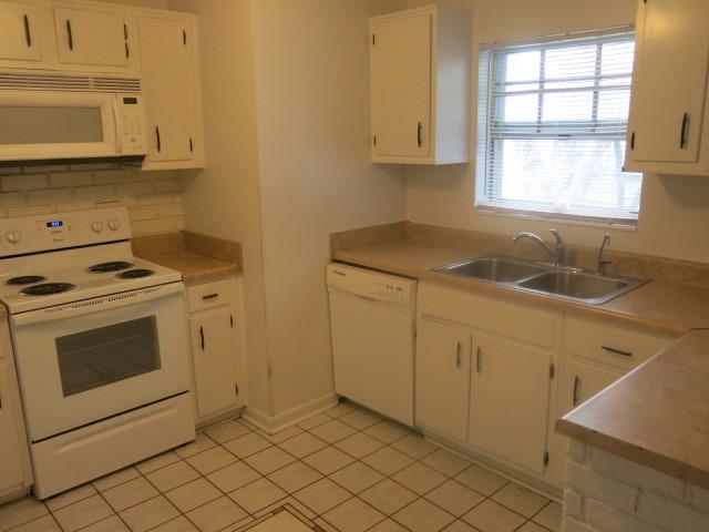 PORT DIXIE - Residential Lease