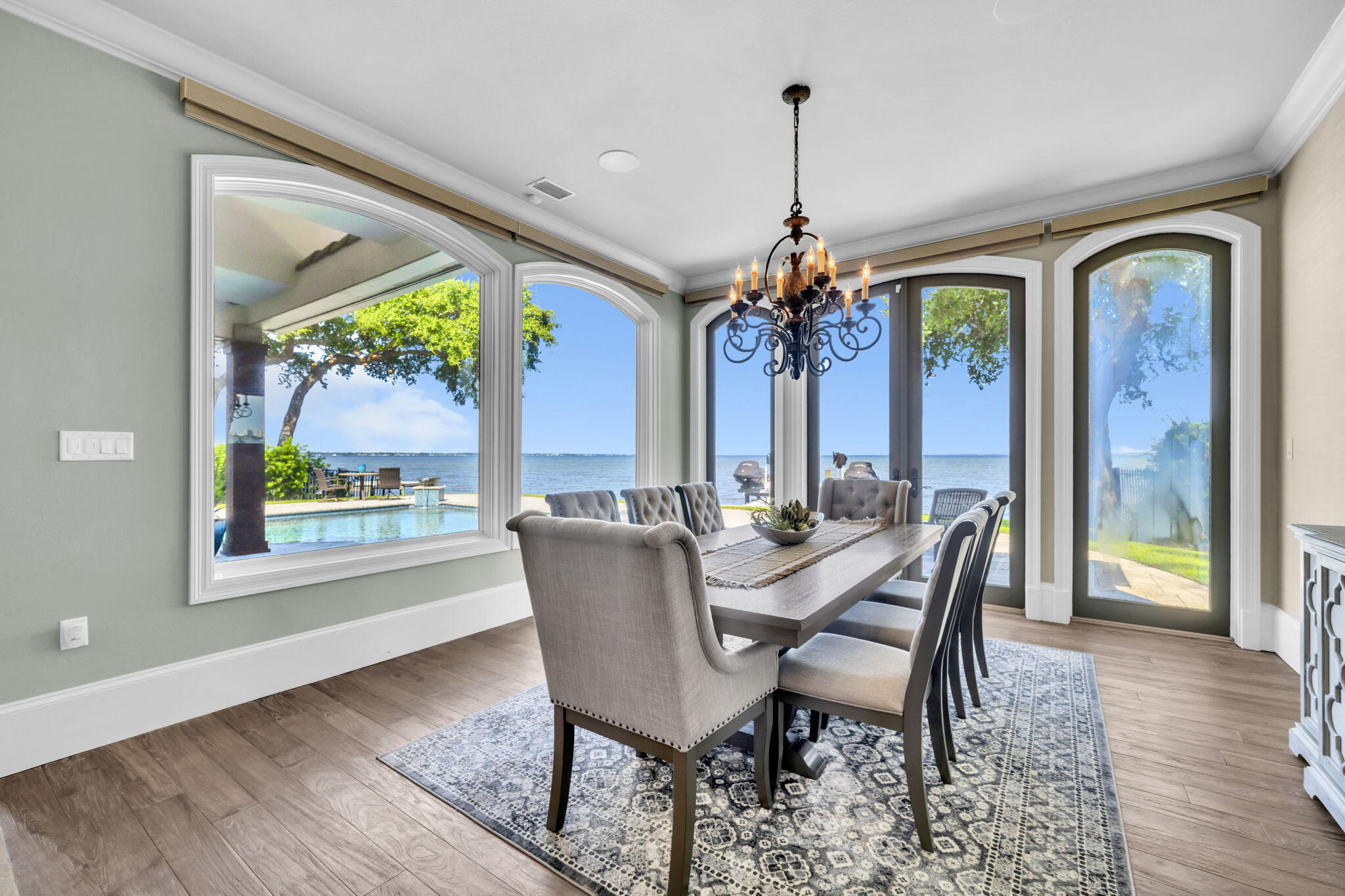 BURNT PINE - Residential