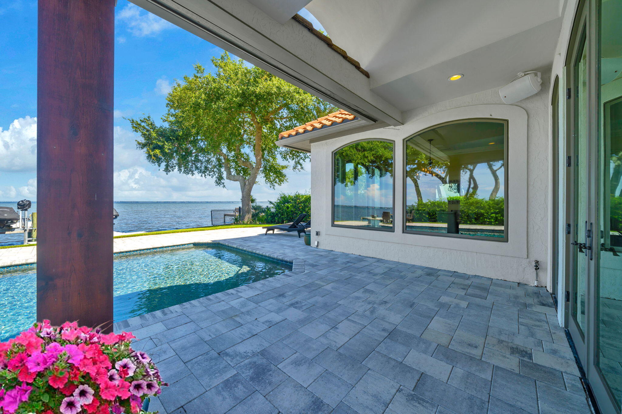 BURNT PINE - Residential