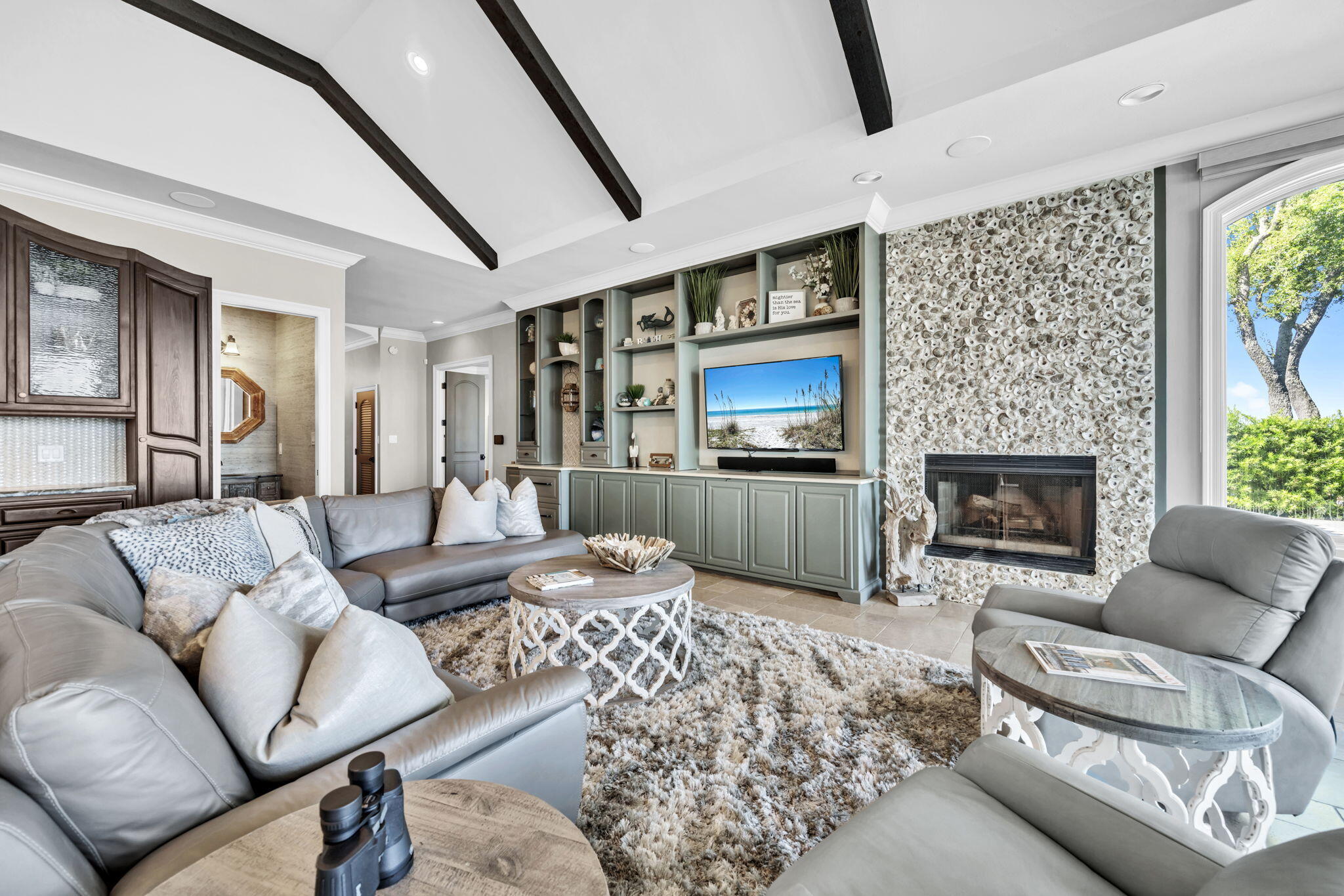 BURNT PINE - Residential