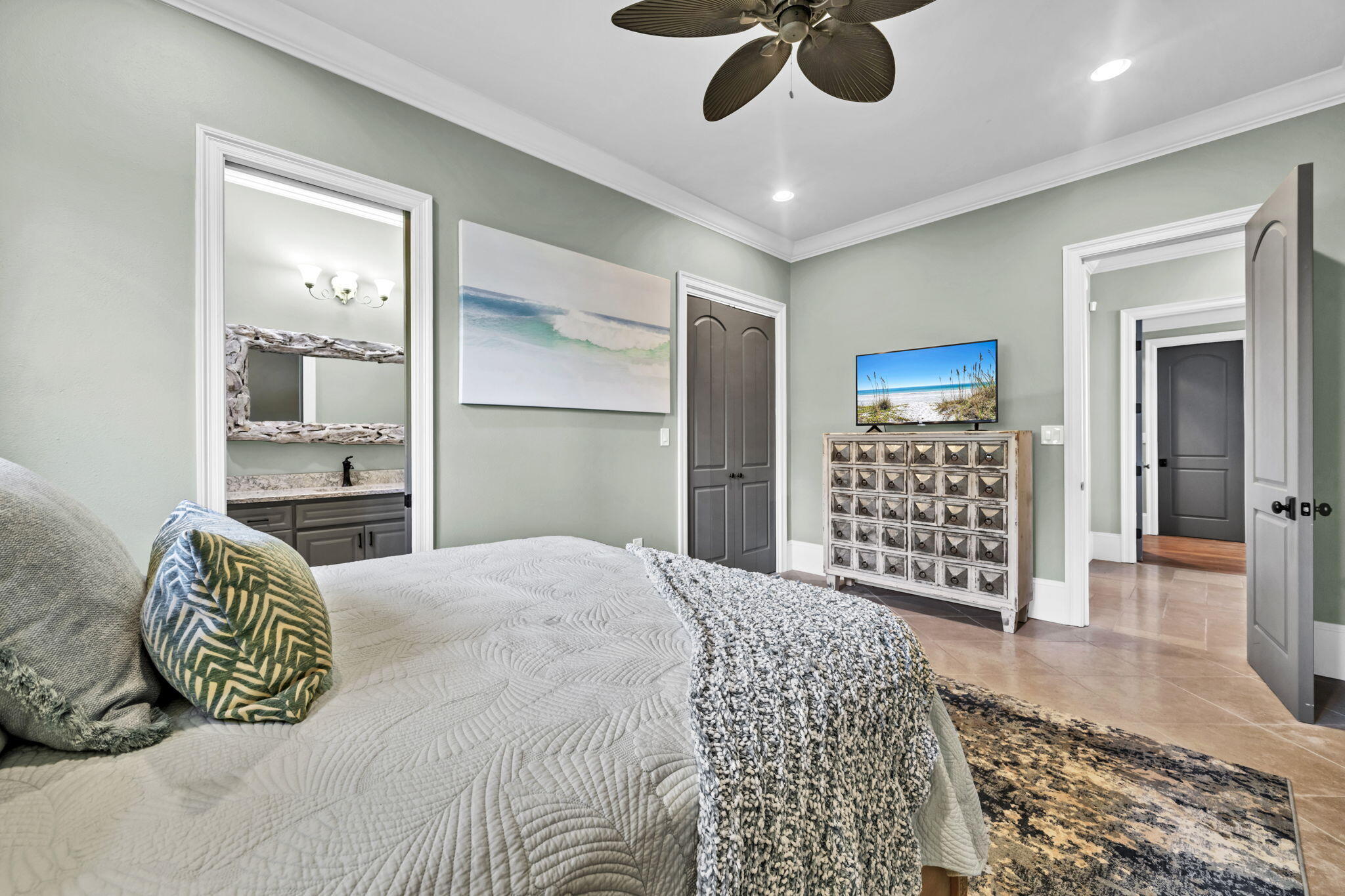 BURNT PINE - Residential