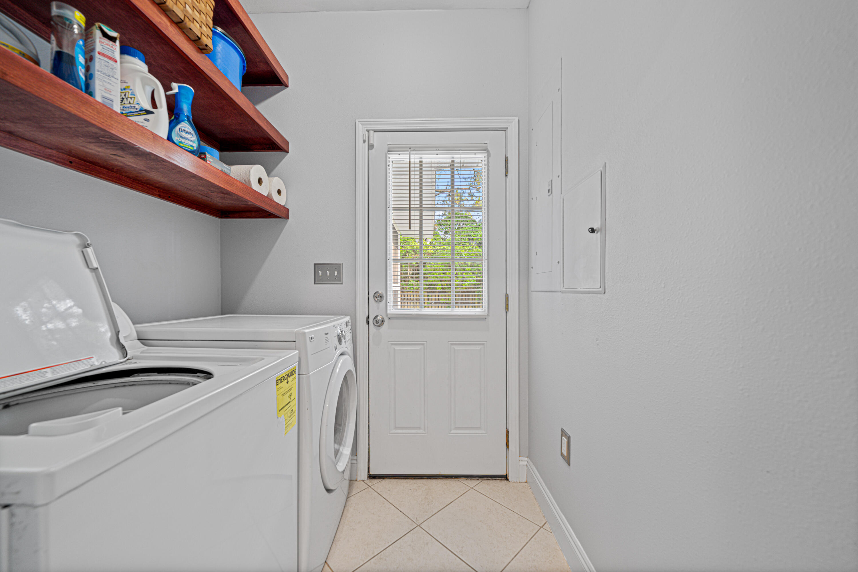 CREEKSIDE - Residential