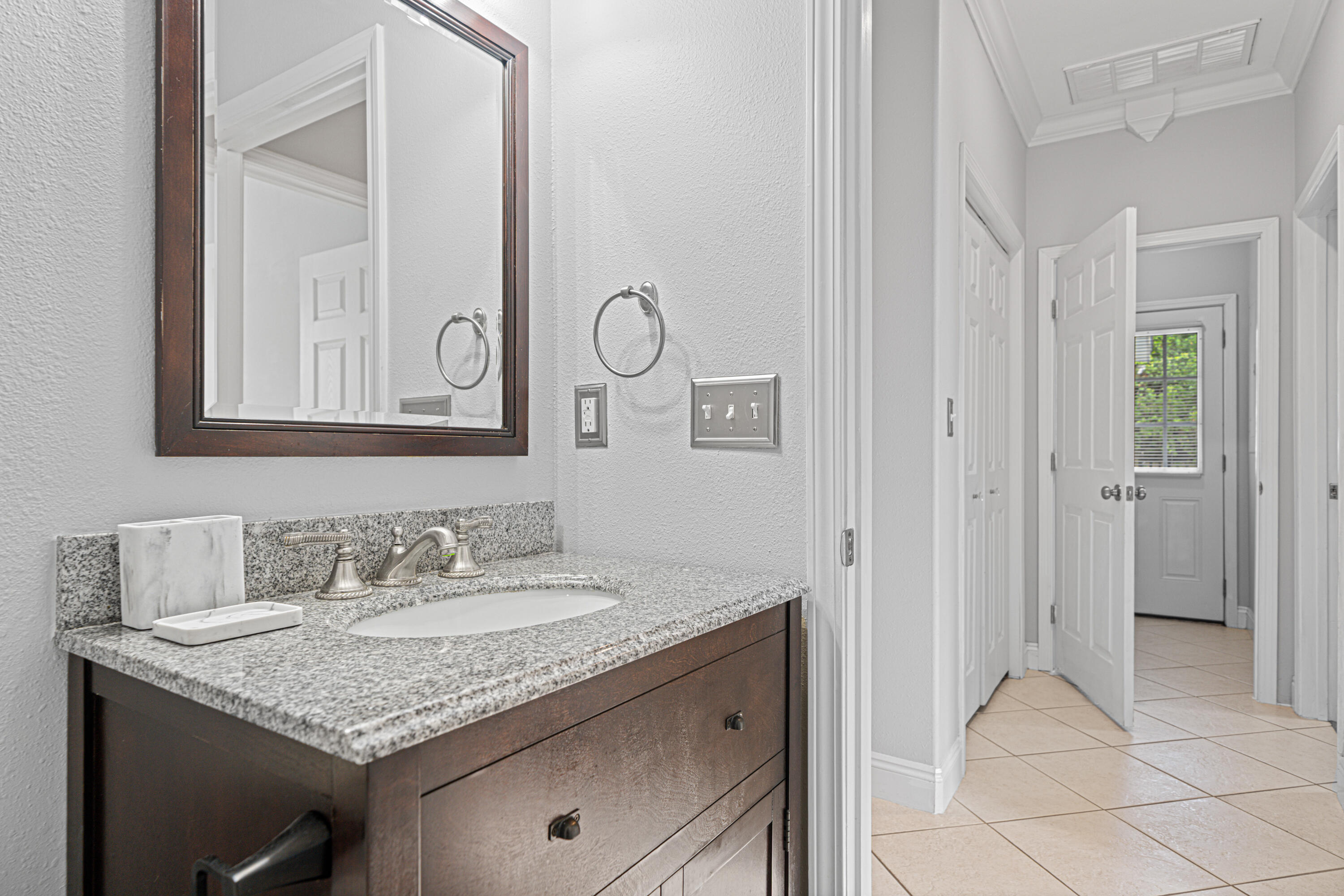 CREEKSIDE - Residential