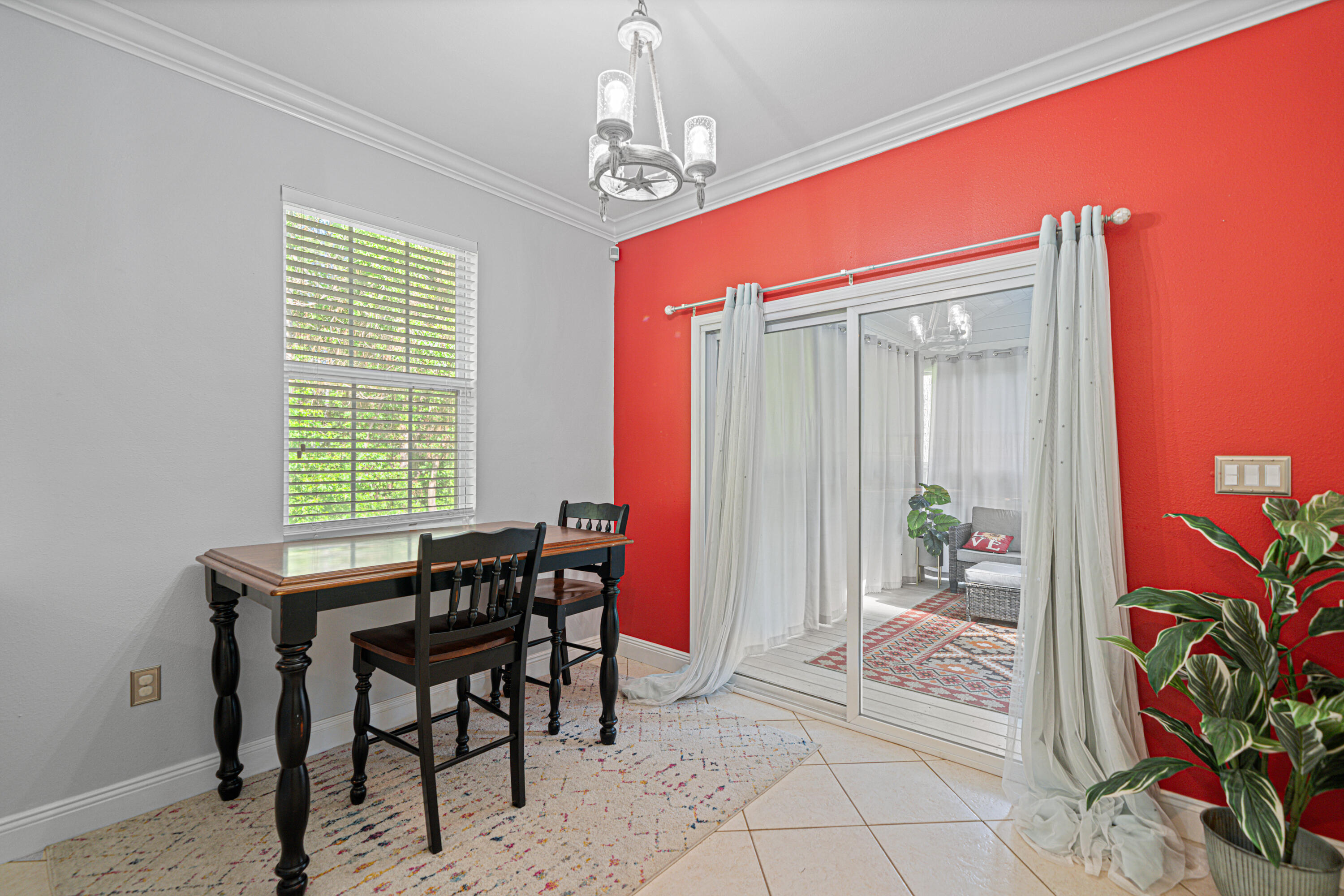 CREEKSIDE - Residential