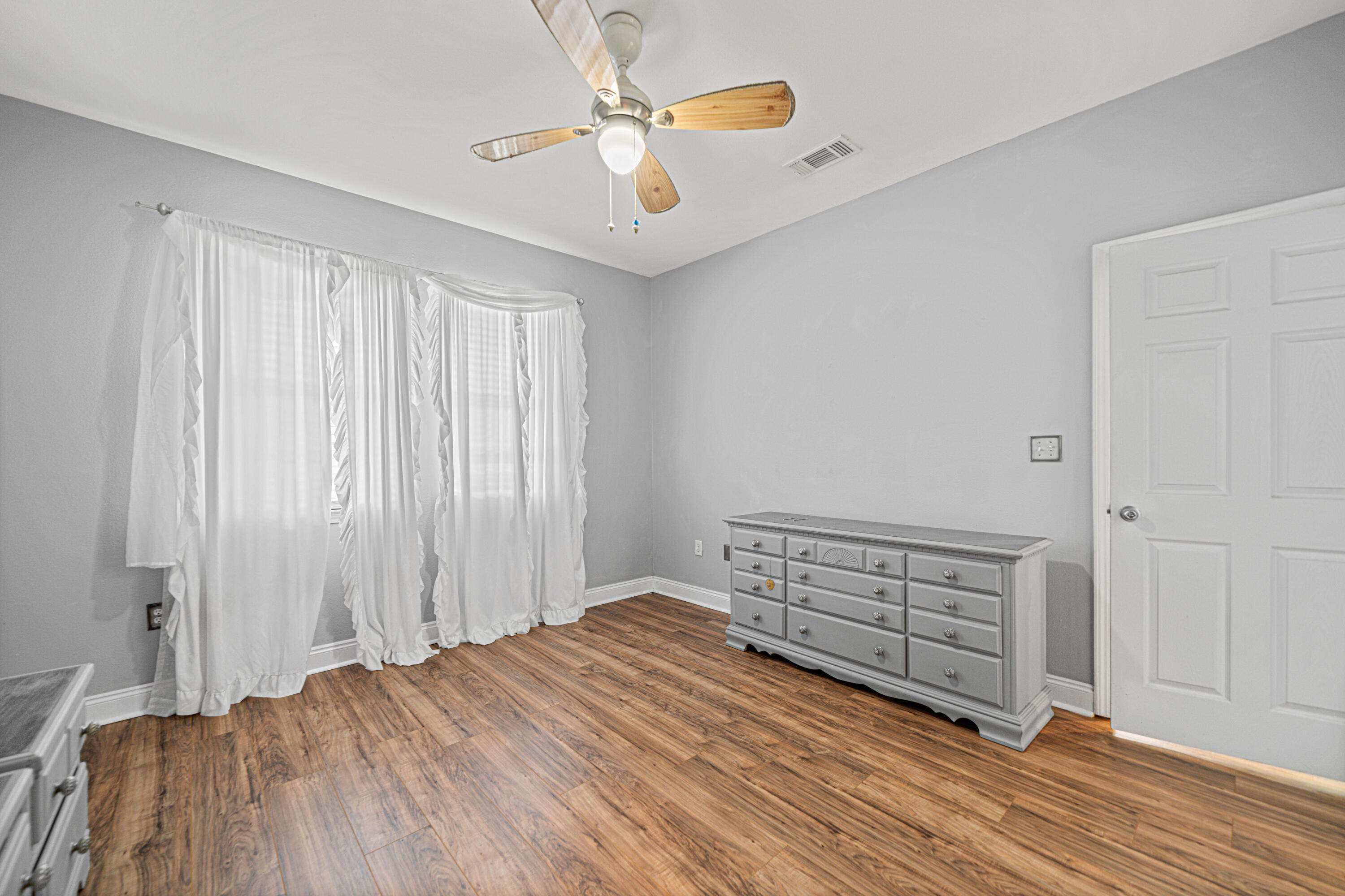 CREEKSIDE - Residential