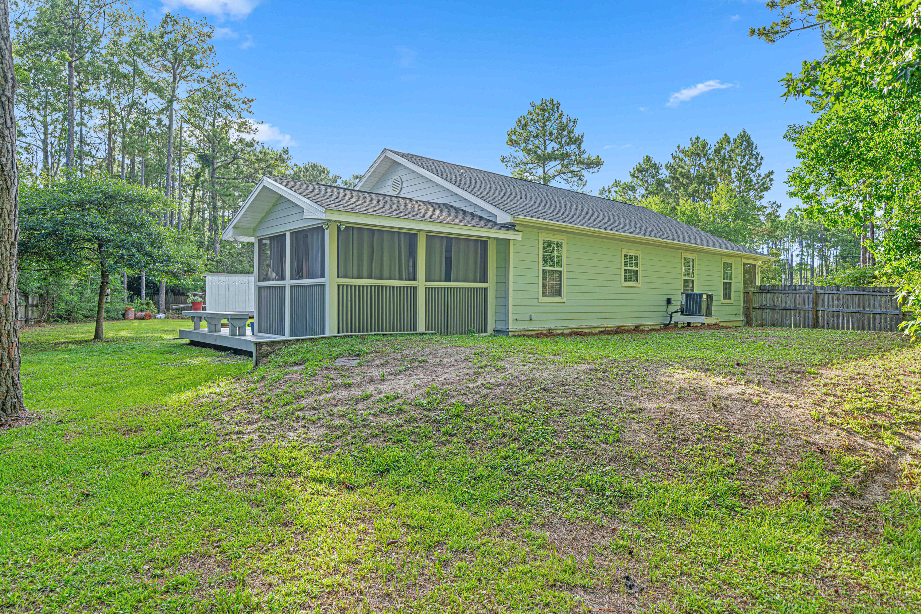 CREEKSIDE - Residential