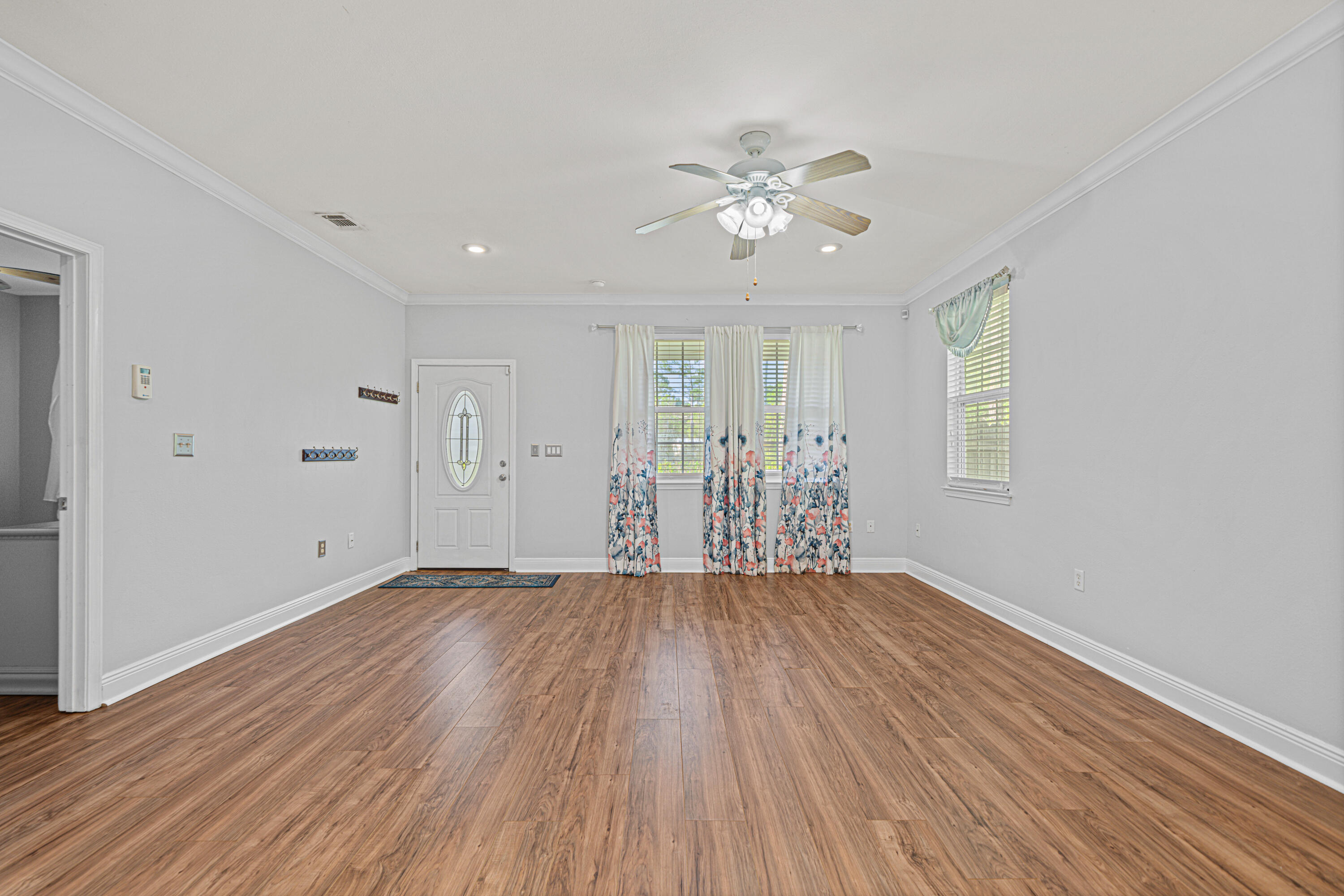 CREEKSIDE - Residential