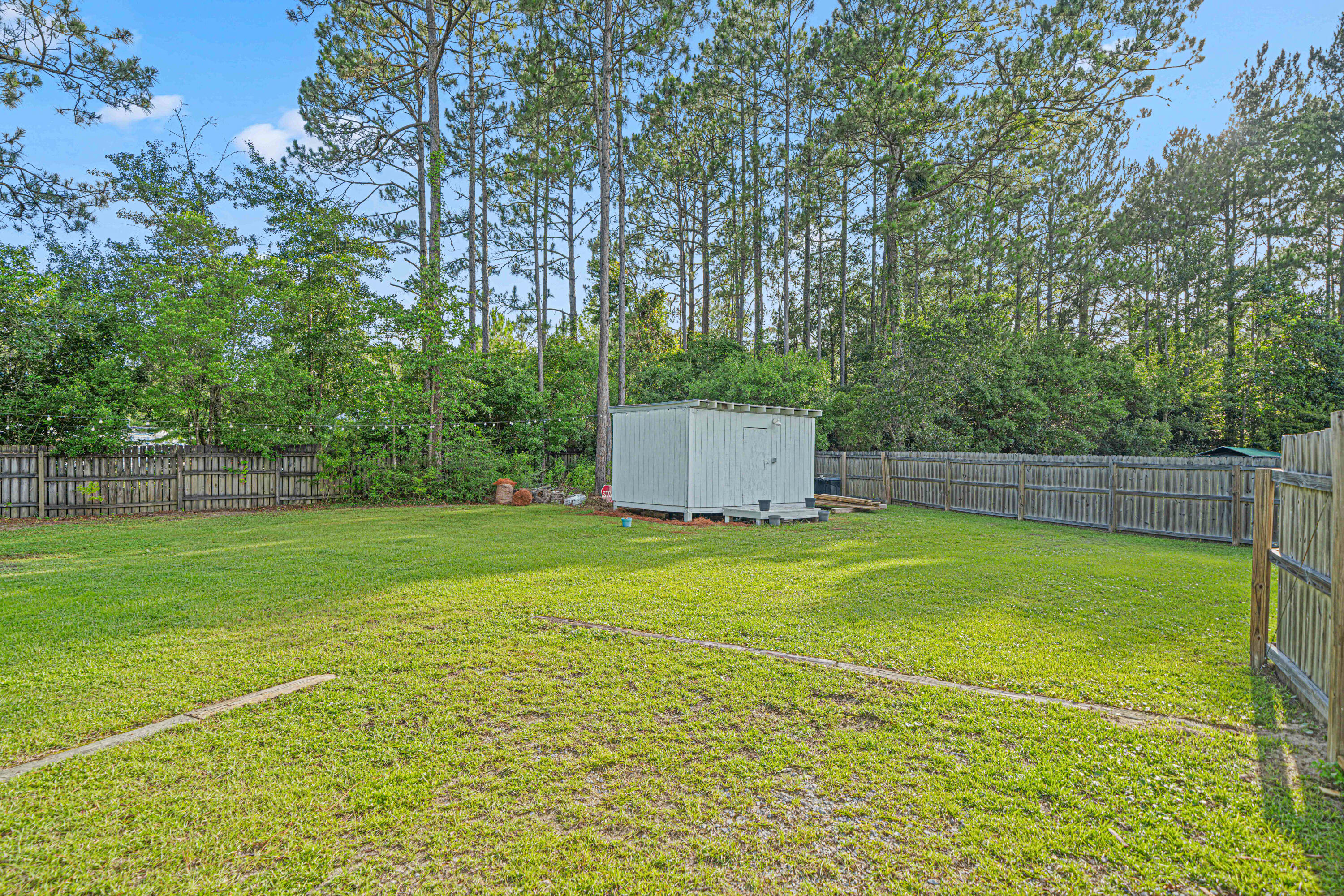 CREEKSIDE - Residential