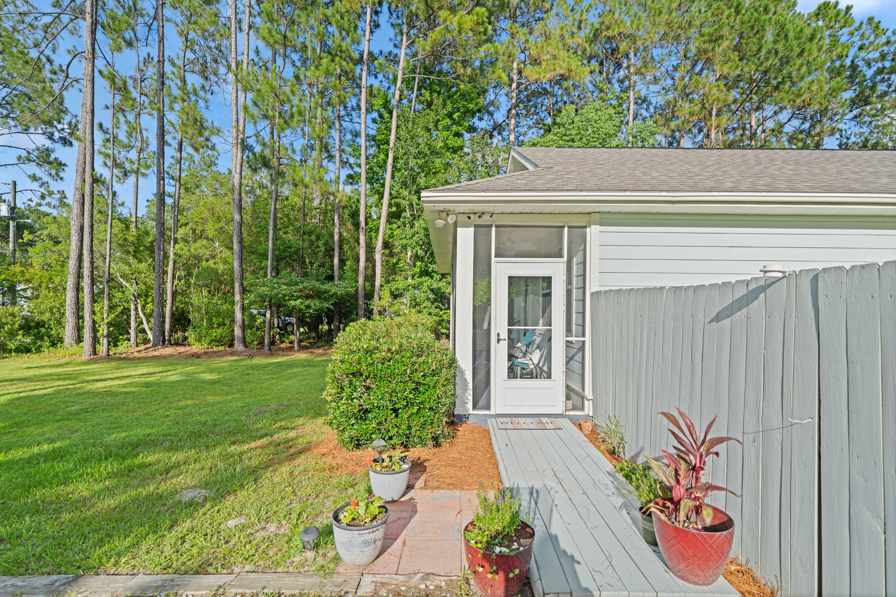 CREEKSIDE - Residential