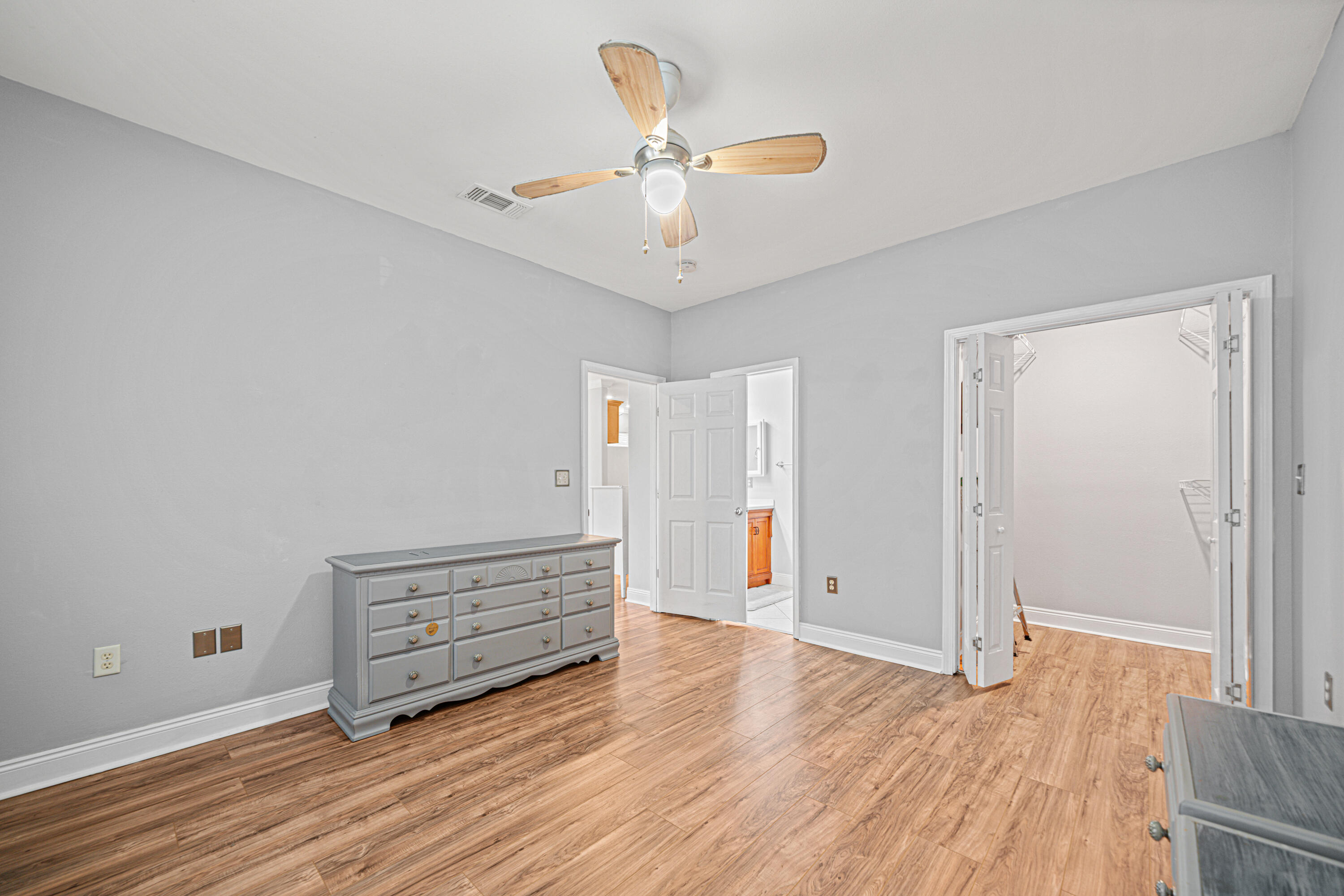 CREEKSIDE - Residential