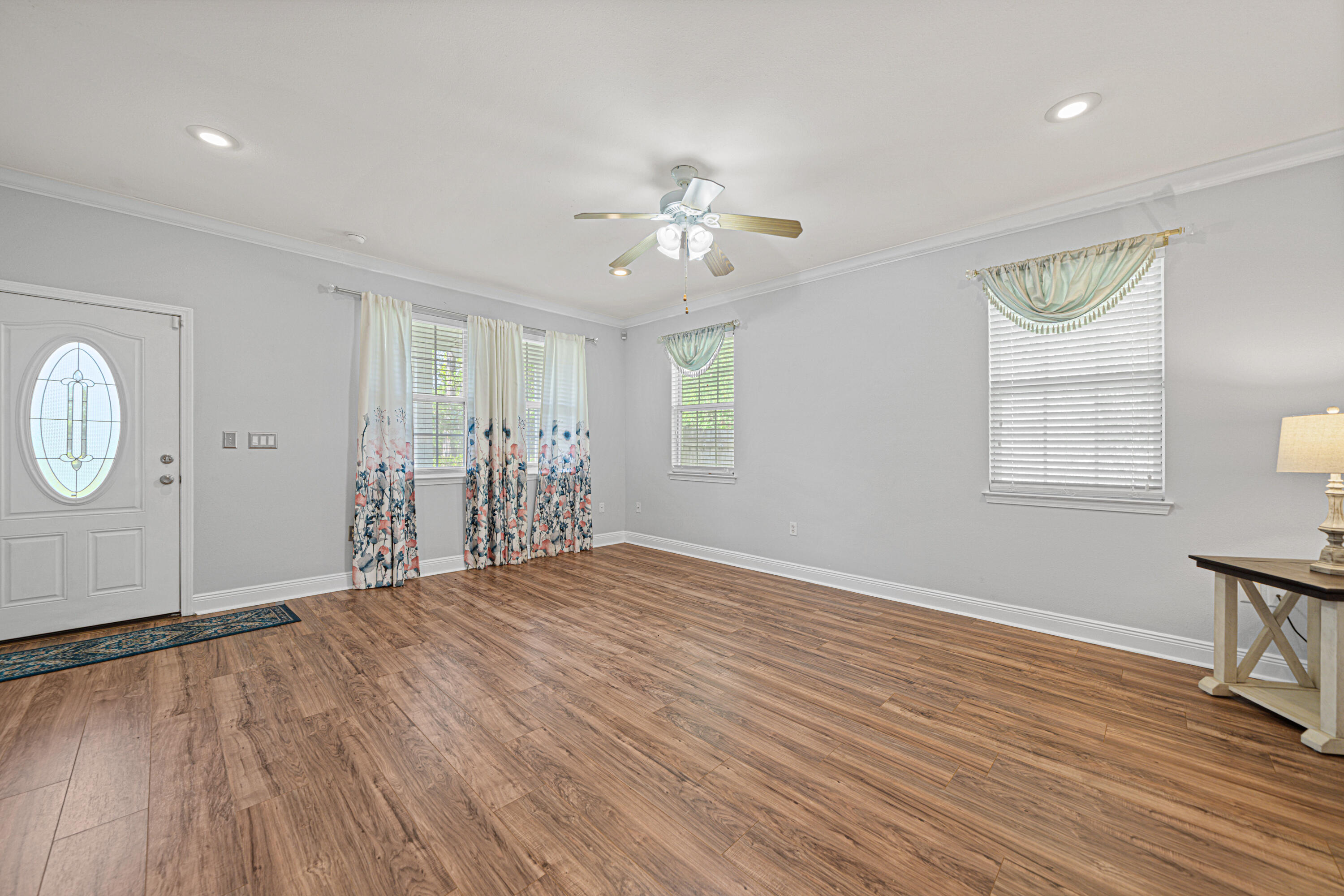 CREEKSIDE - Residential