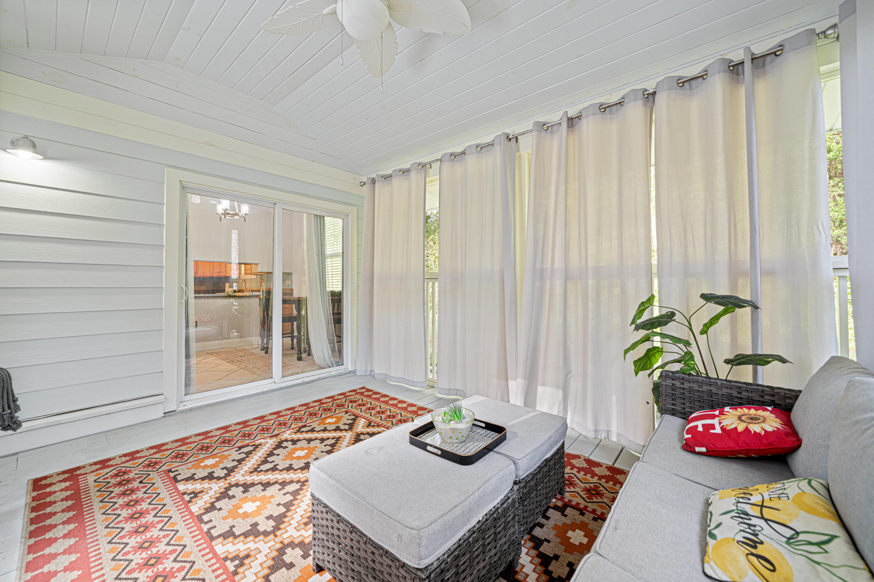 CREEKSIDE - Residential