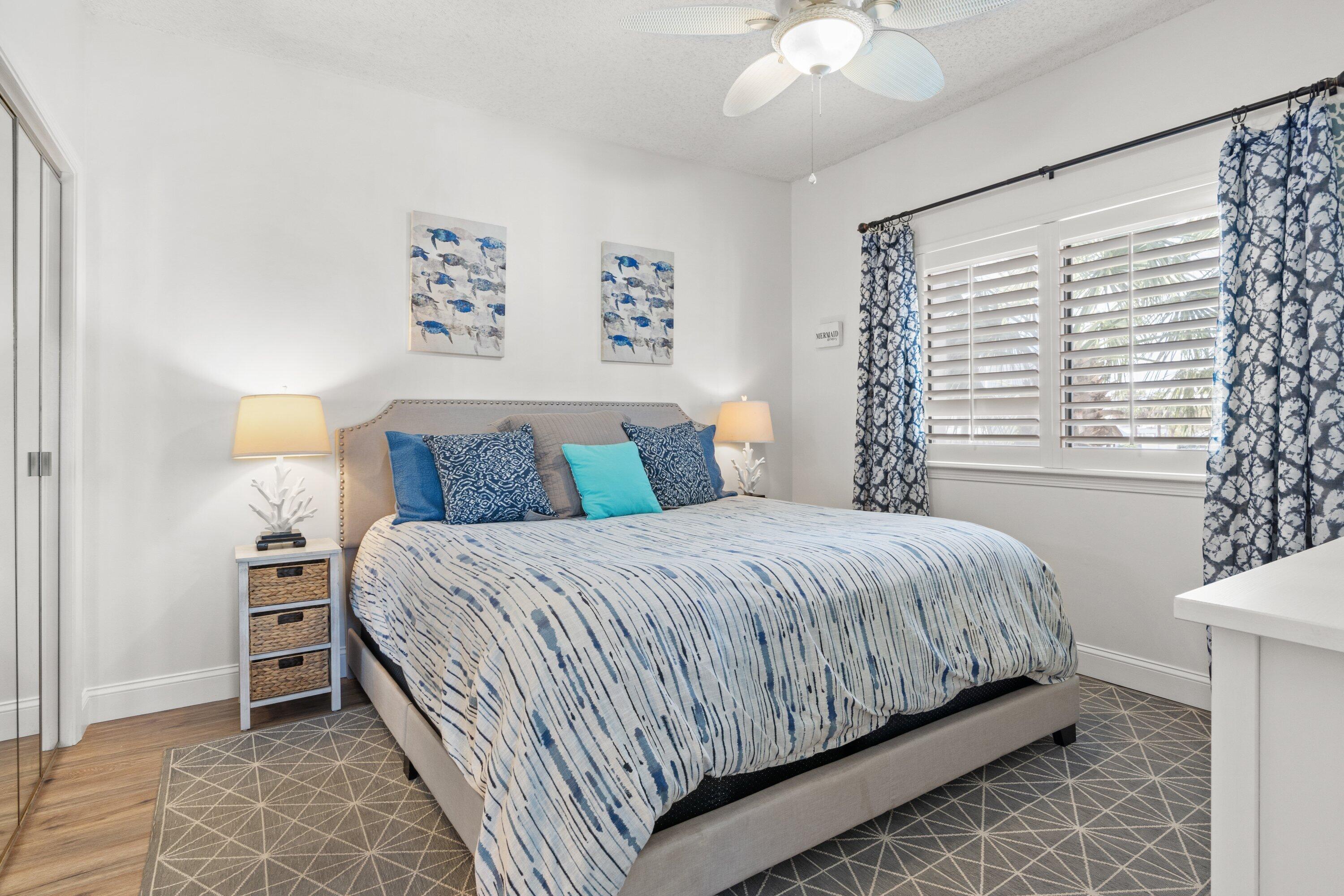 PALMS AT SEAGROVE CONDO UNIT B - Residential