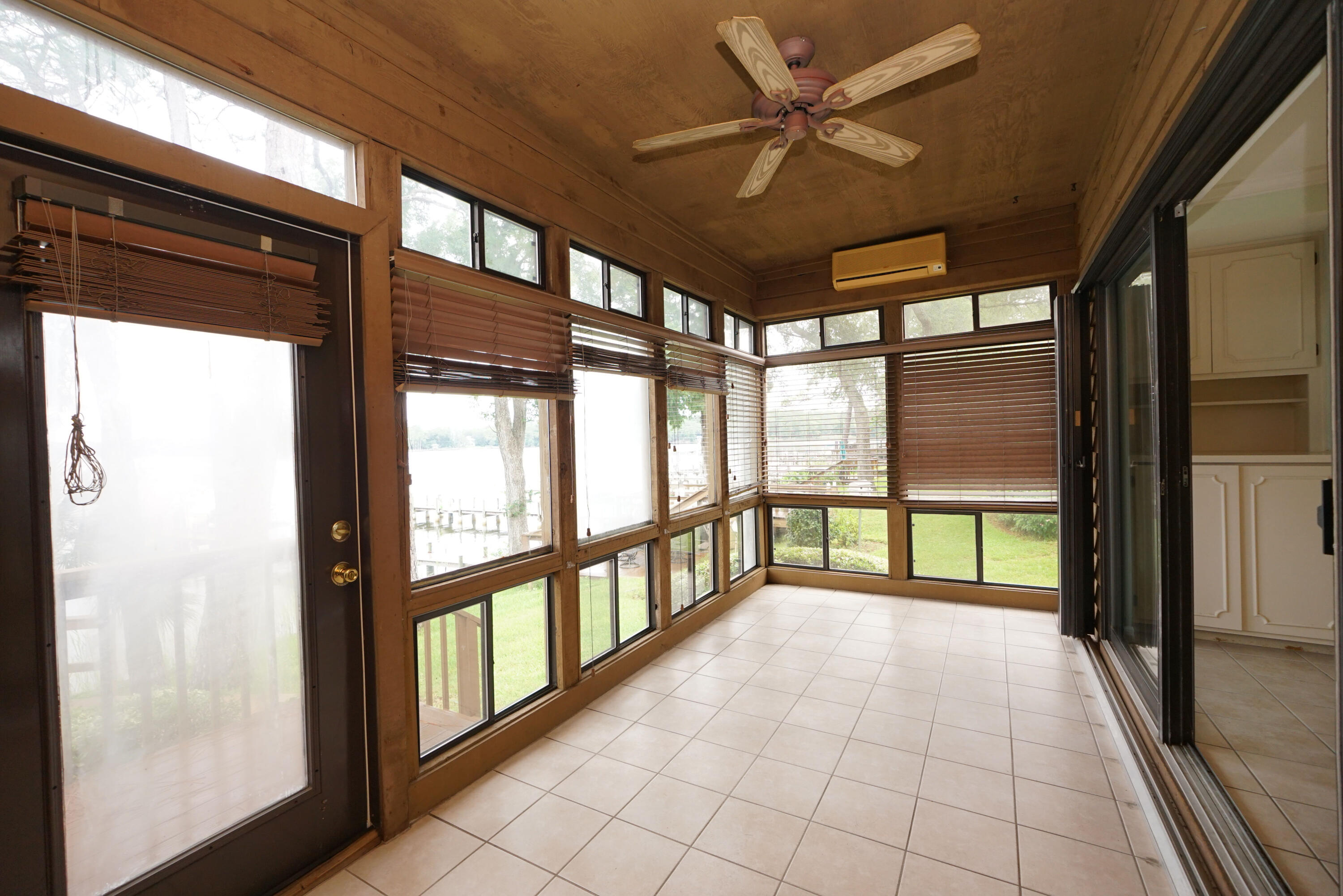 WATER OAKS 4 T/H - Residential