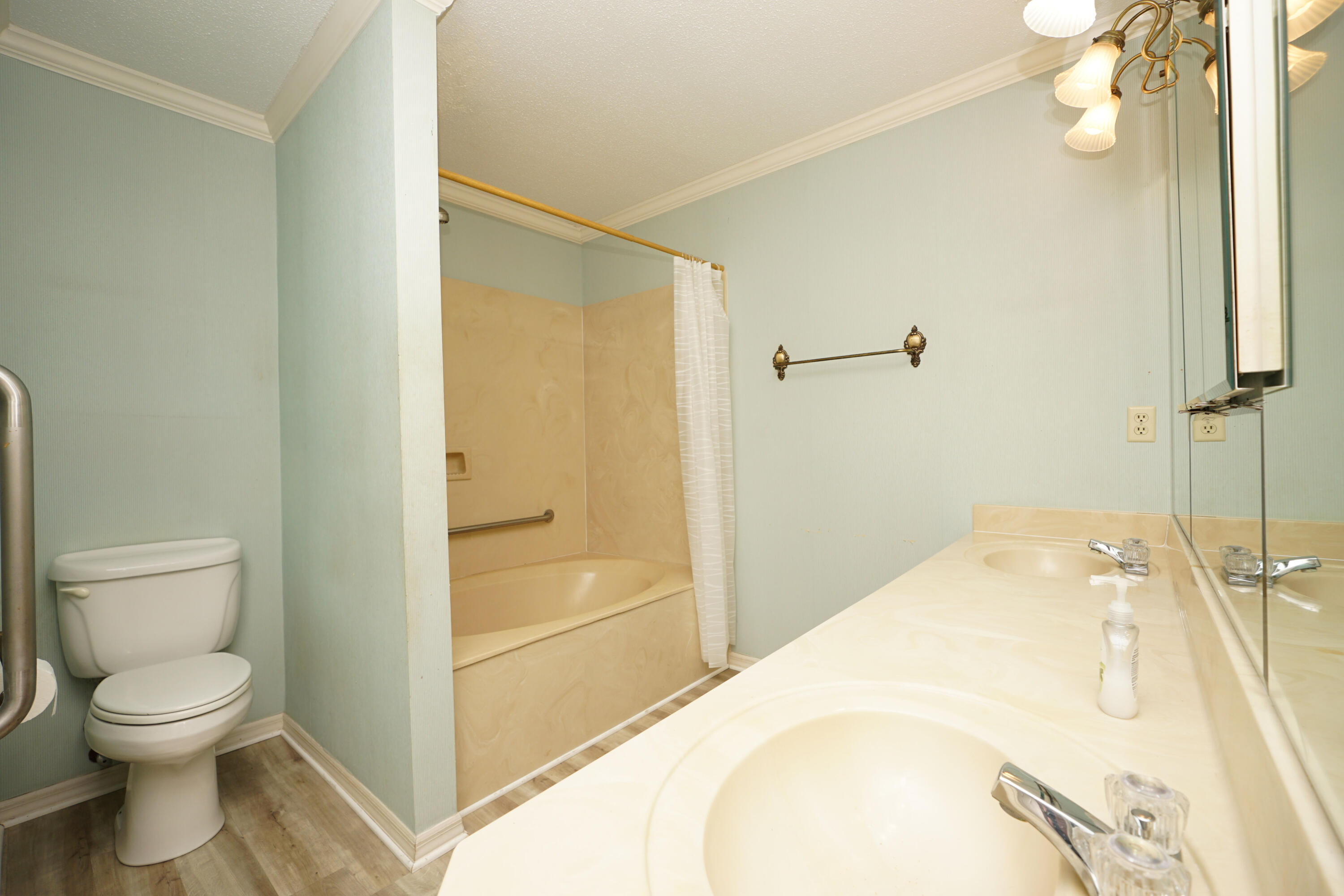 WATER OAKS 4 T/H - Residential
