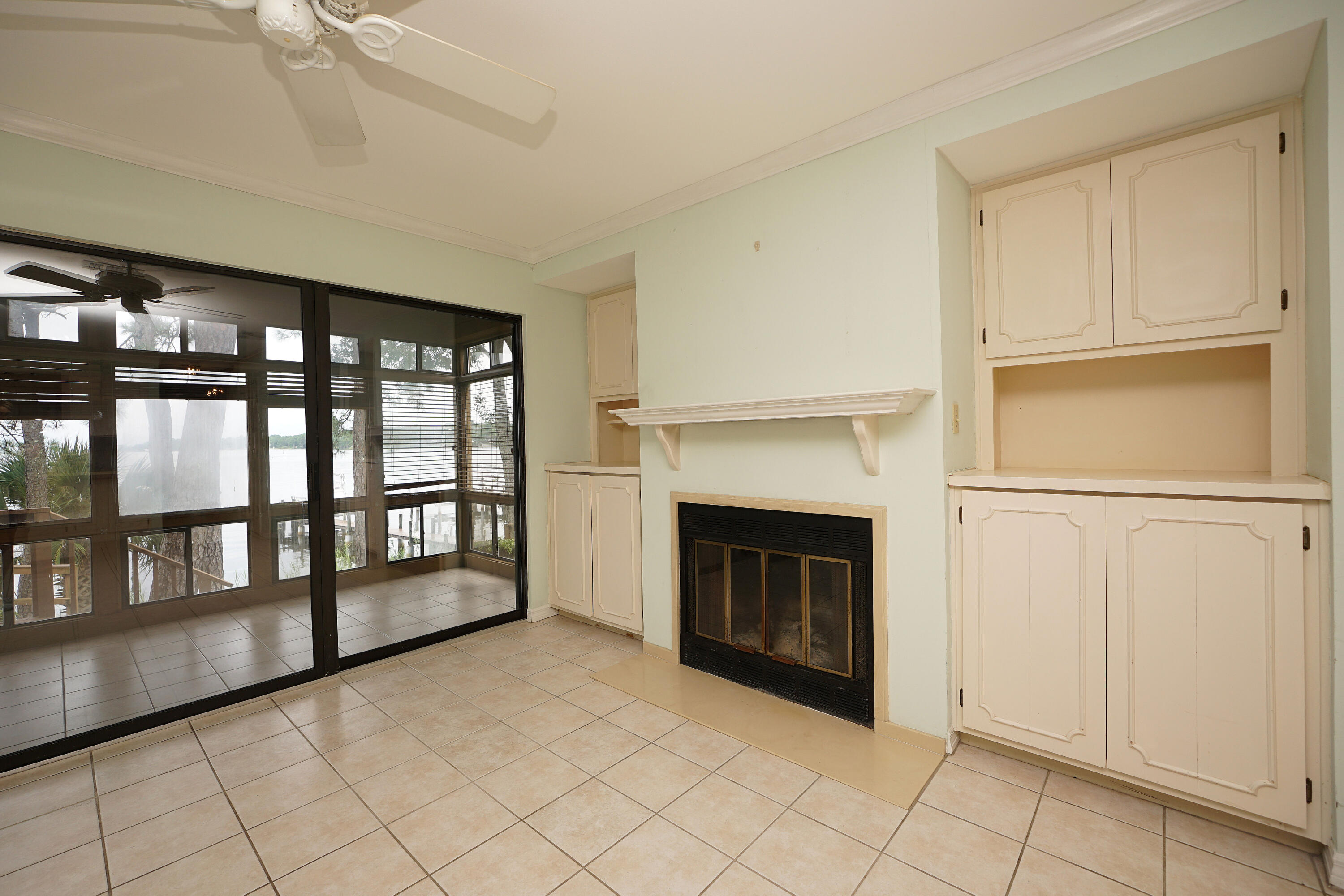 WATER OAKS 4 T/H - Residential
