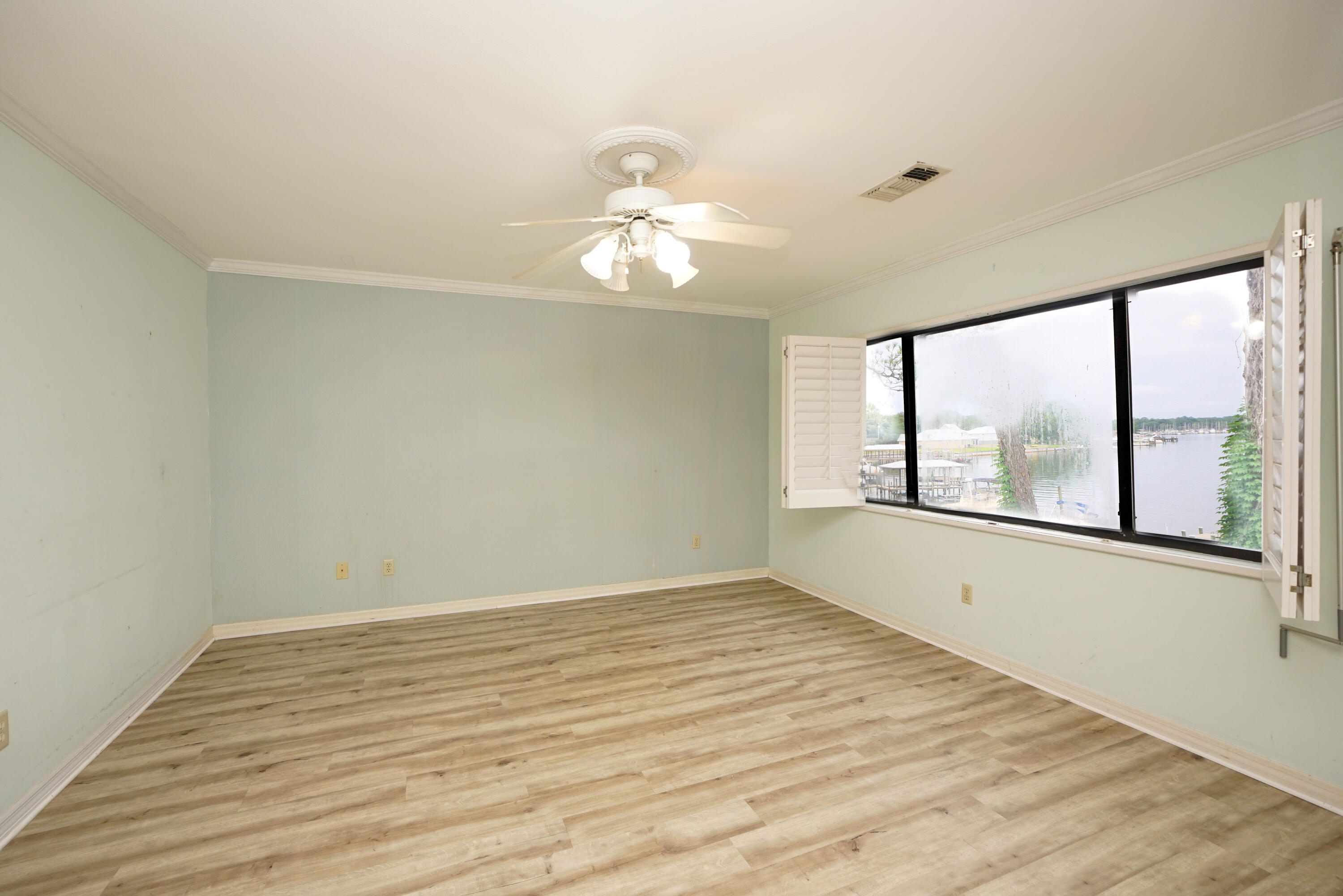 WATER OAKS 4 T/H - Residential