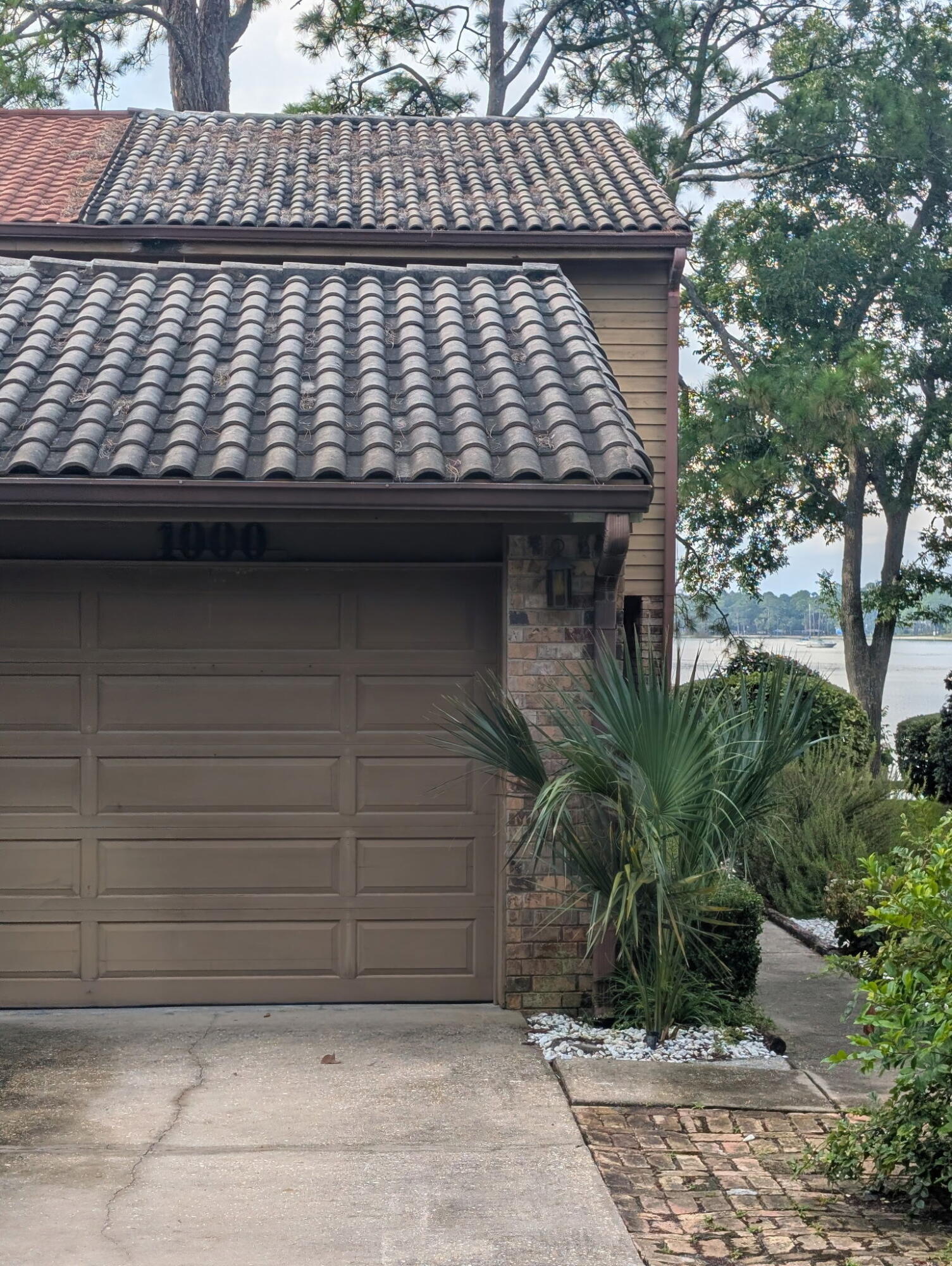 WATER OAKS 4 T/H - Residential