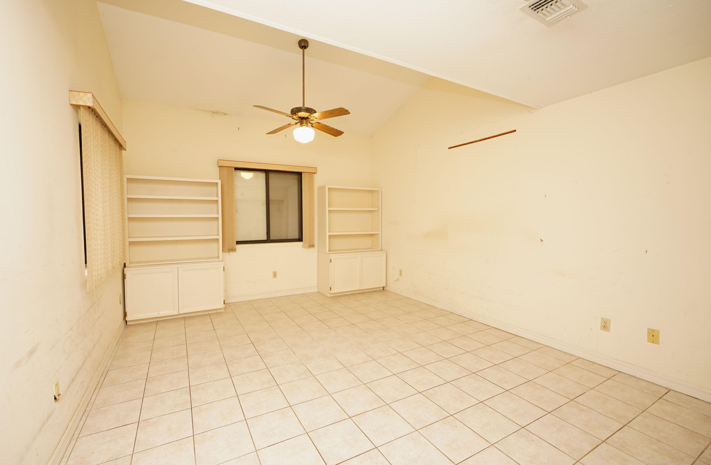 WATER OAKS 4 T/H - Residential
