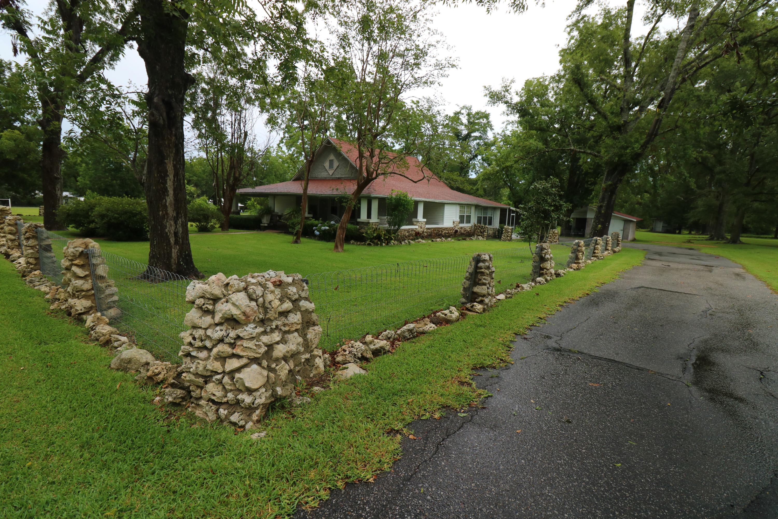 NO RECORDED SUBDIVISION - Residential