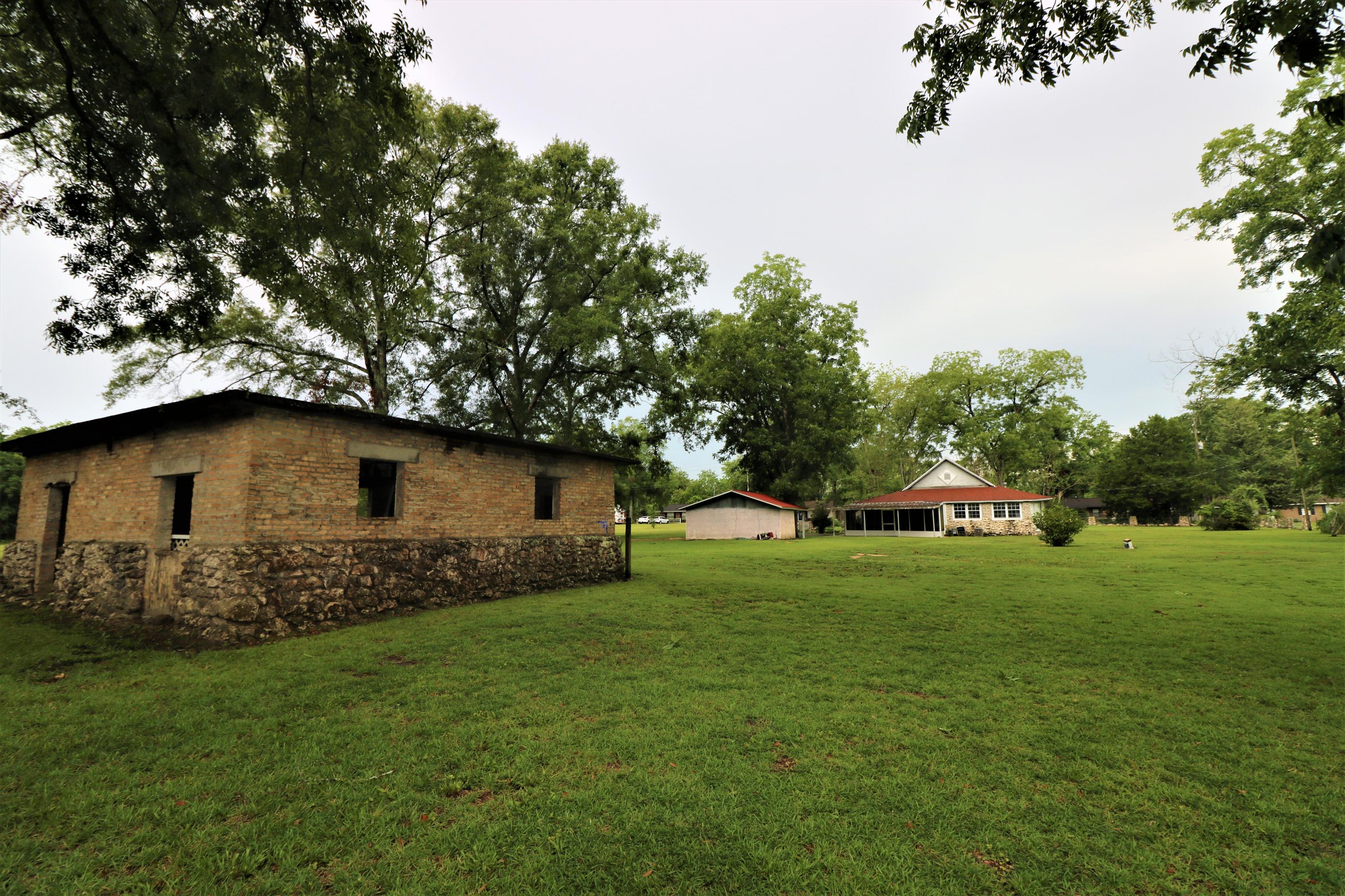 NO RECORDED SUBDIVISION - Residential